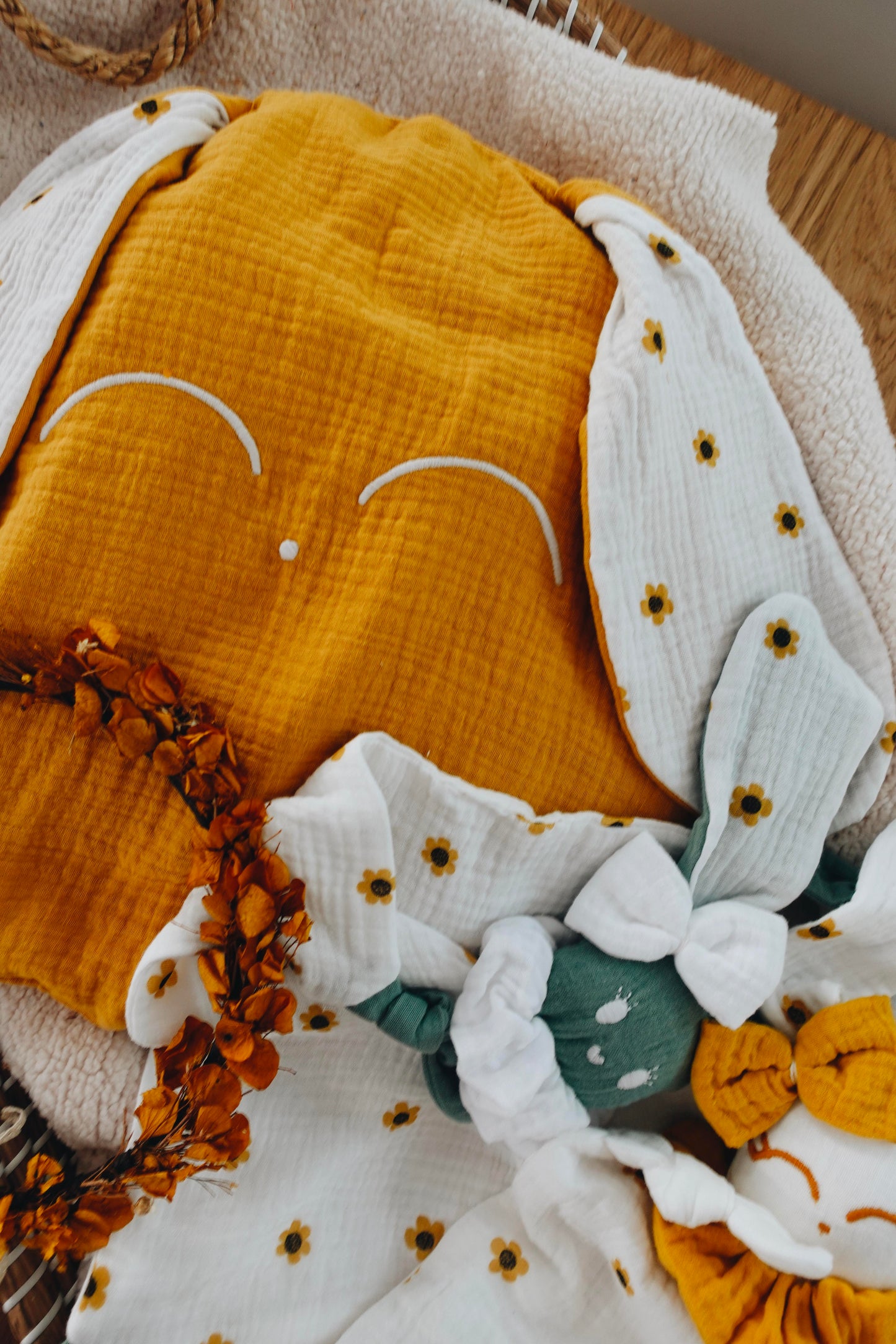 PROTOTYPE - Petit Coussin Lange - Yellow Daisies