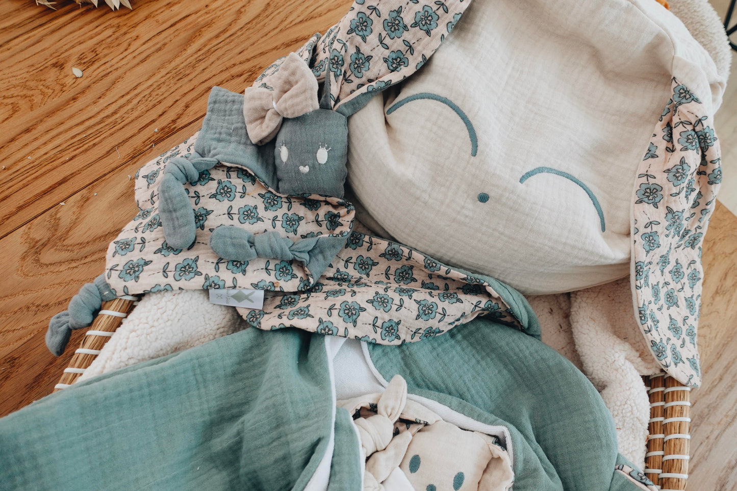 Doudou Lange Chouchou – Turquoise Petals