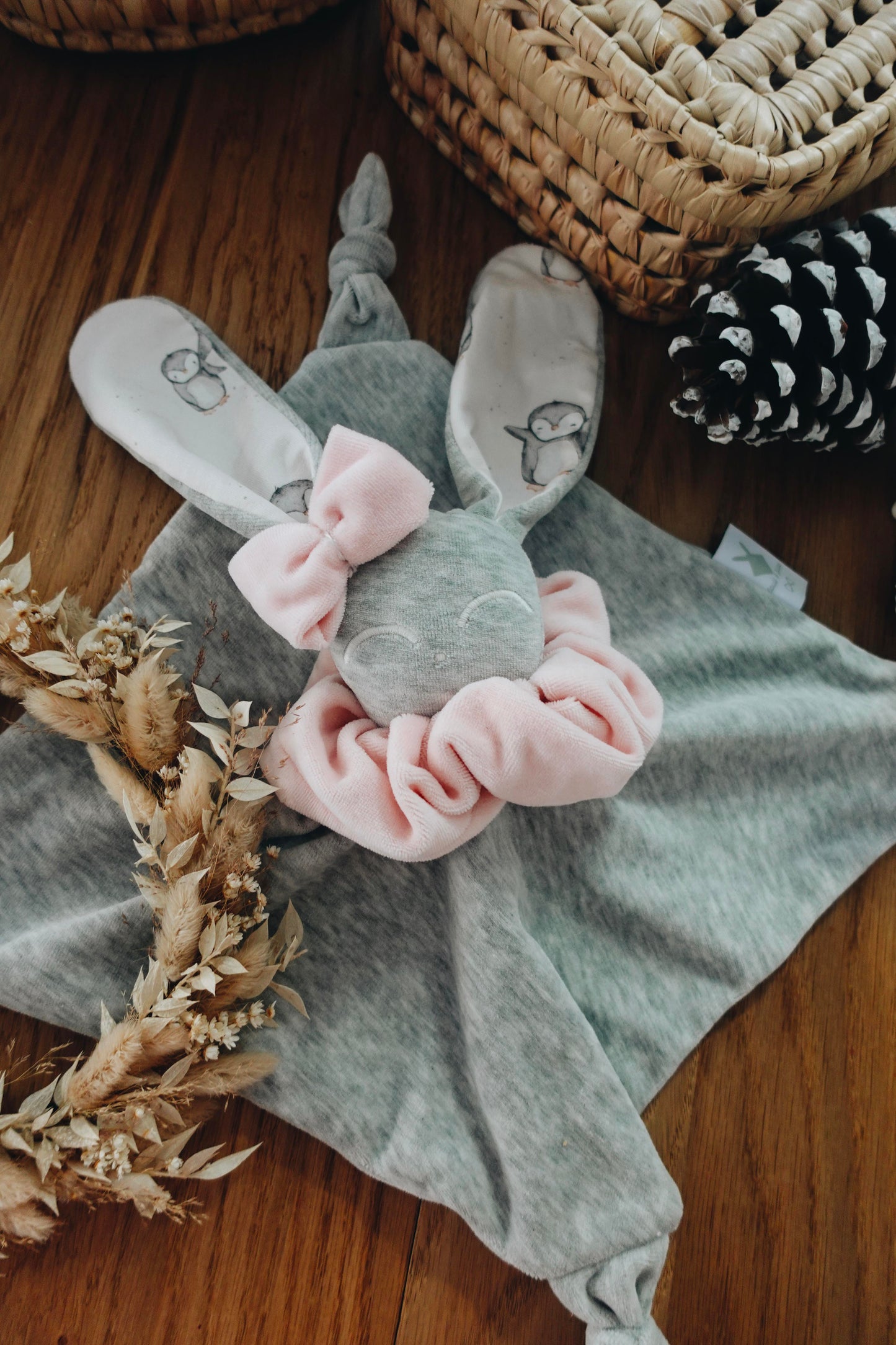 PROTOTYPE - Doudou Velours Câlin Noeuds - Pingui