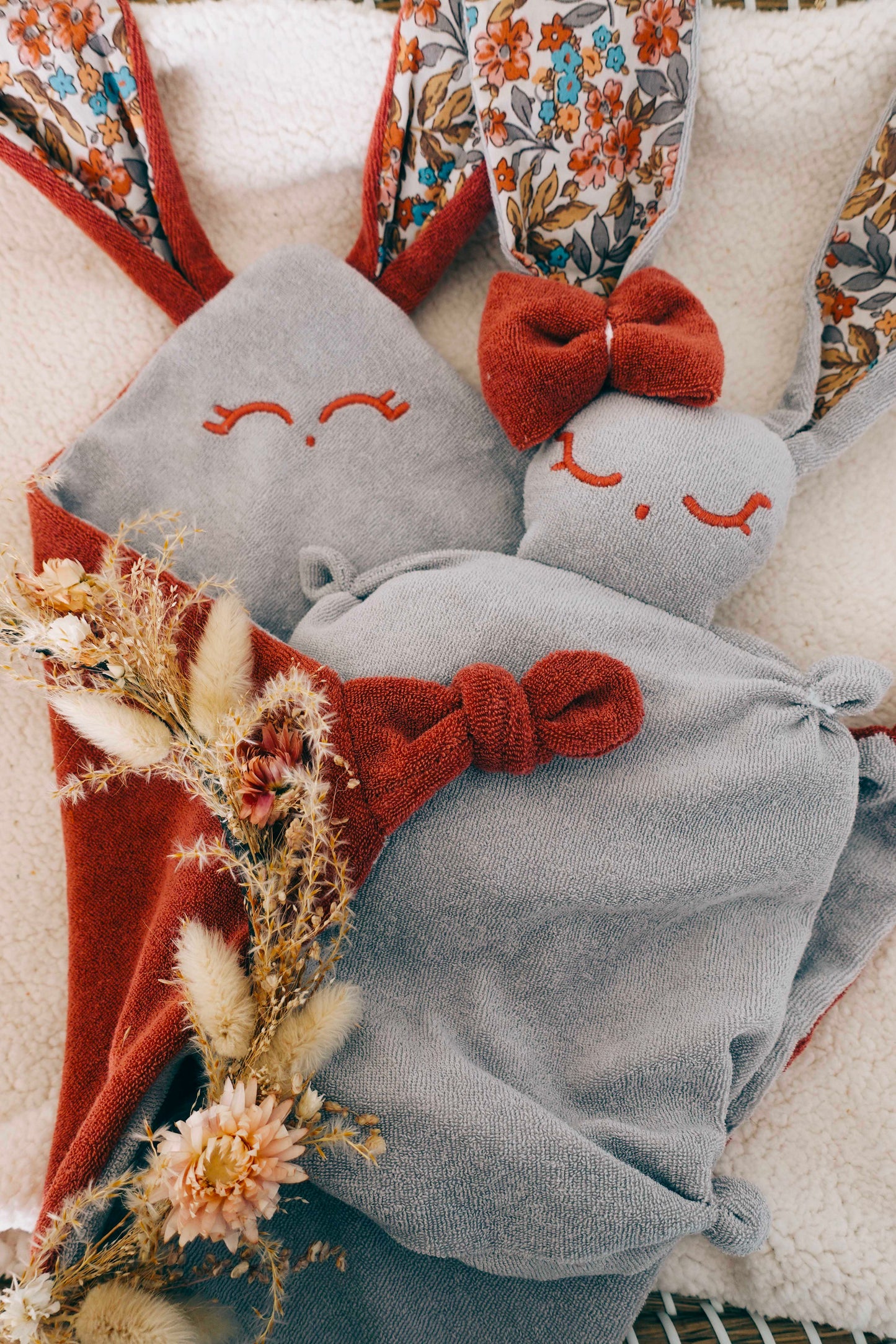 Doudou Eponge Classique Noeuds - Fanelie