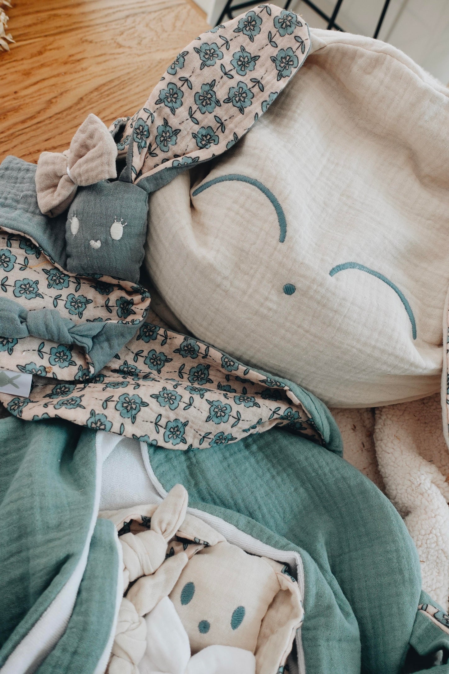 Petit Coussin Lange - Turquoise Petals