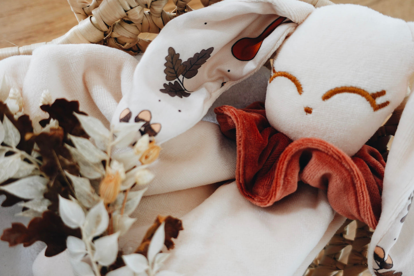 Doudou Velours Câlin Noeuds - Ecureuil