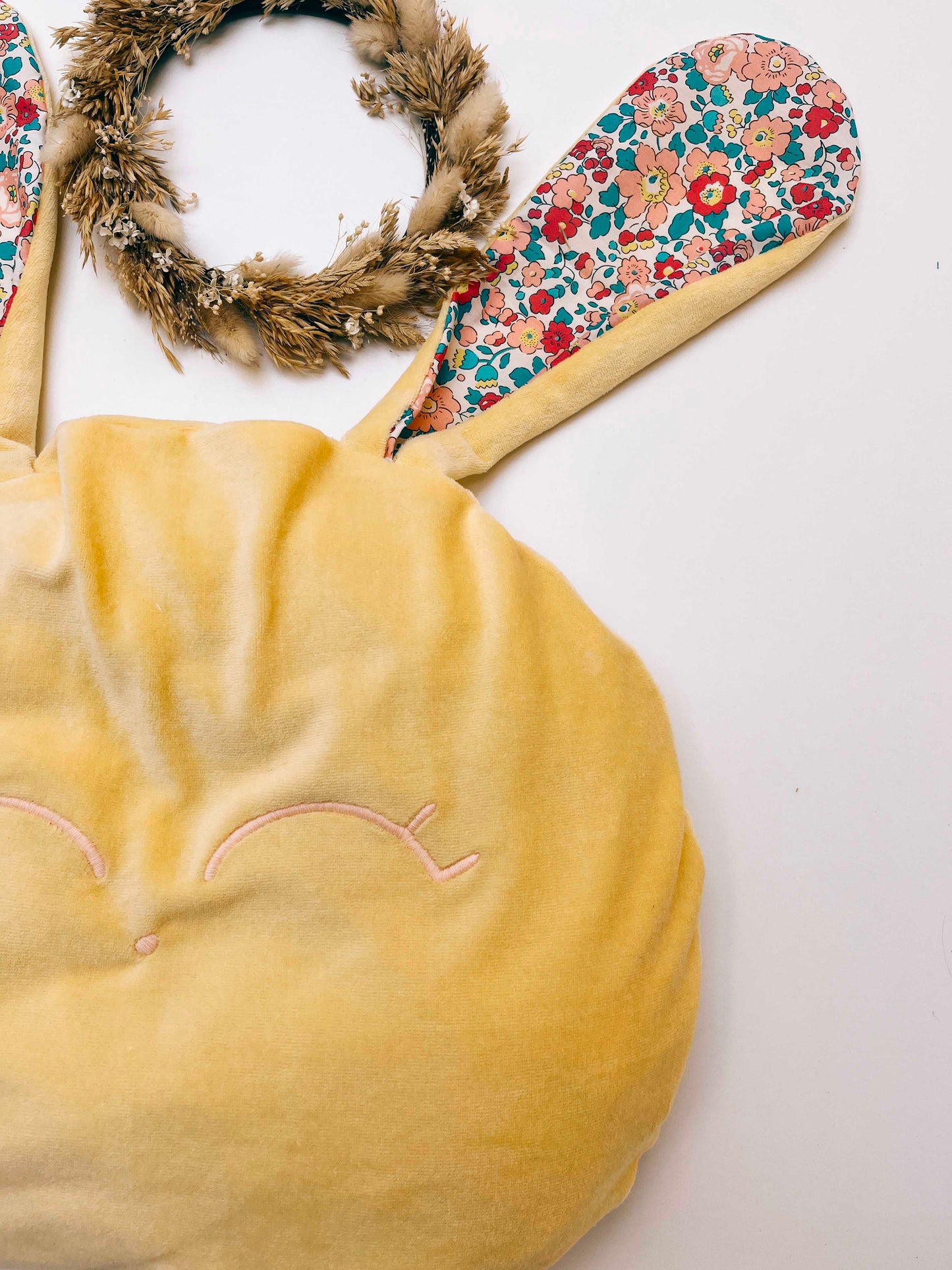PROTOTYPE - Petit Coussin Velours - Betsy Rhubarbe