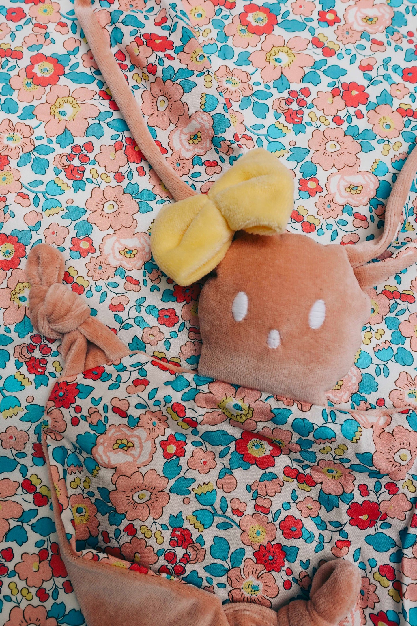 PROTOTYPE - Doudou Velours Chouchou – Betsy Rhubarbe