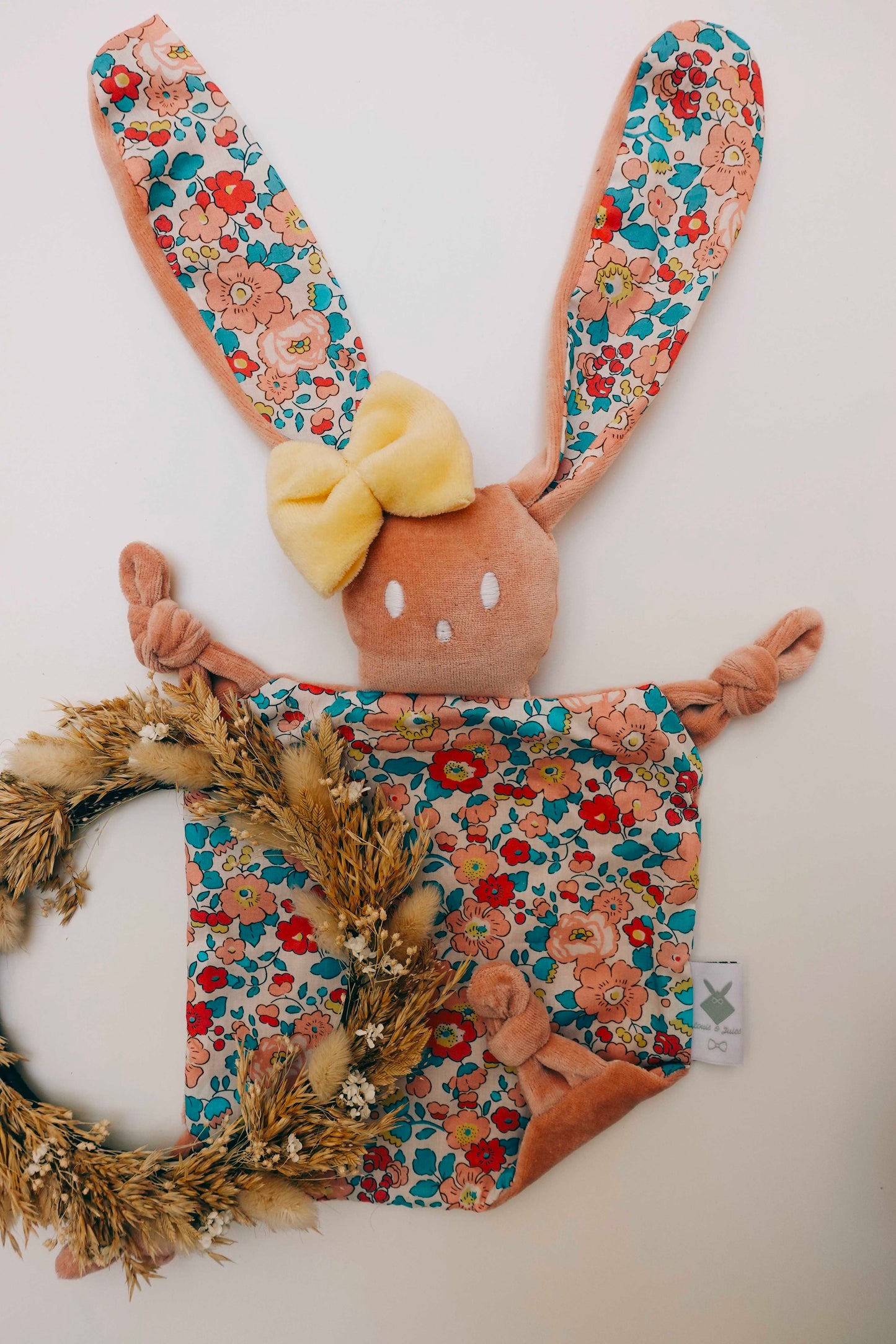 PROTOTYPE - Doudou Velours Chouchou – Betsy Rhubarbe
