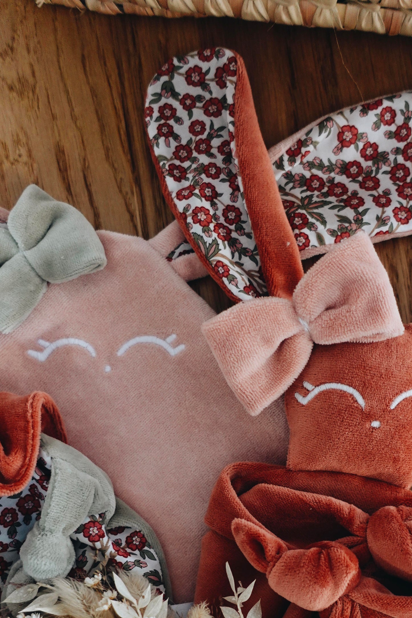 PROTOTYPE - Doudou Velours Mini Noeuds - Empress Brique