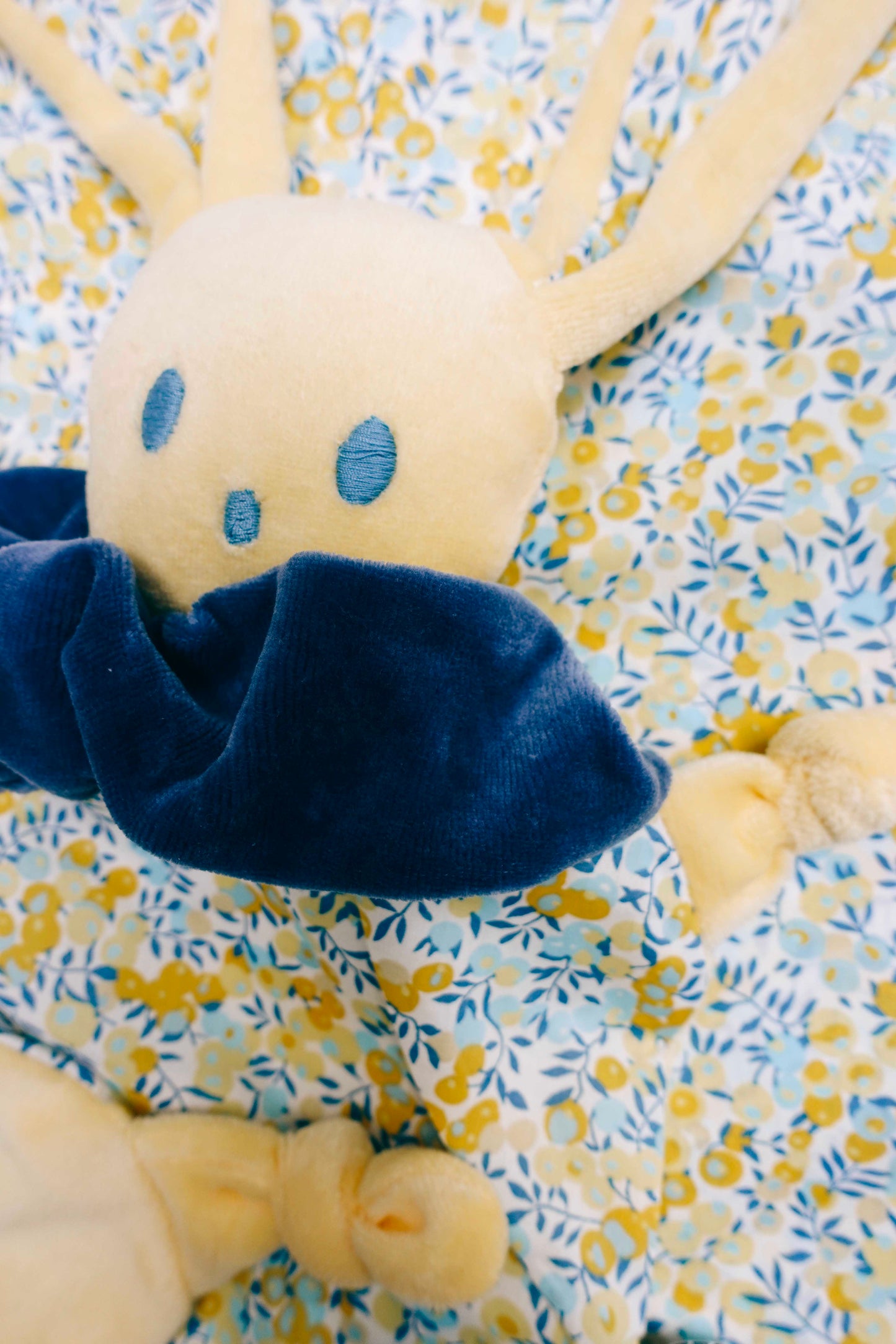 Doudou Velours Chouchou – Wiltshire Sunshine