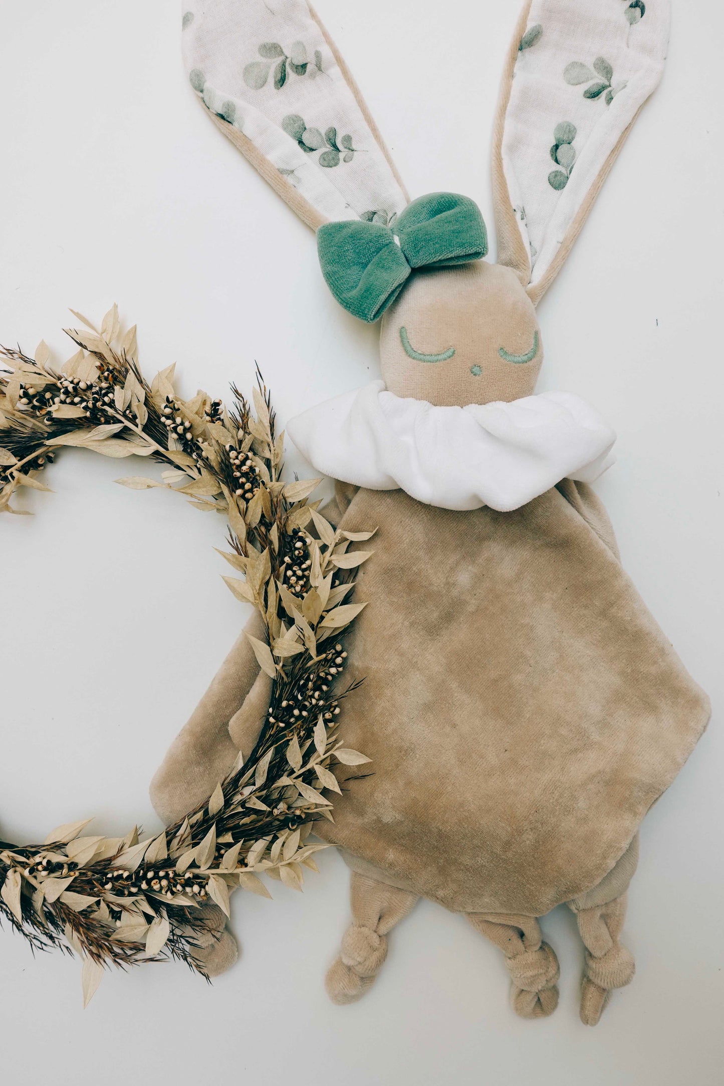 Doudou Velours Câlin avec noeuds - Eucalyptus