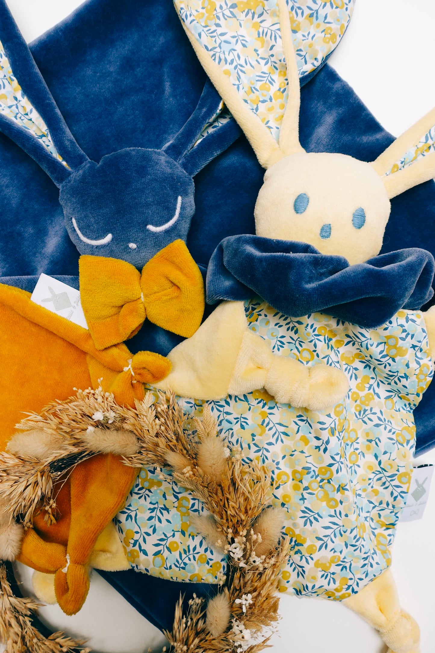 Doudou Velours Chouchou – Wiltshire Sunshine