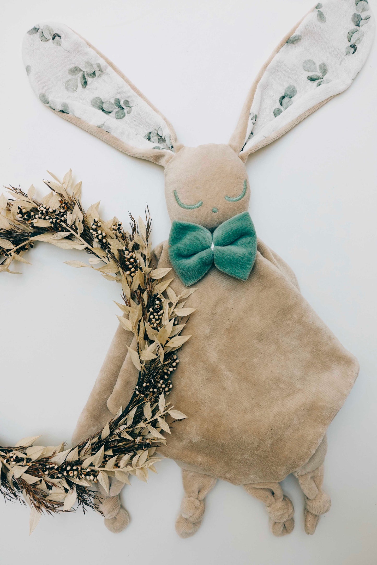 Doudou Velours Câlin avec noeuds - Eucalyptus