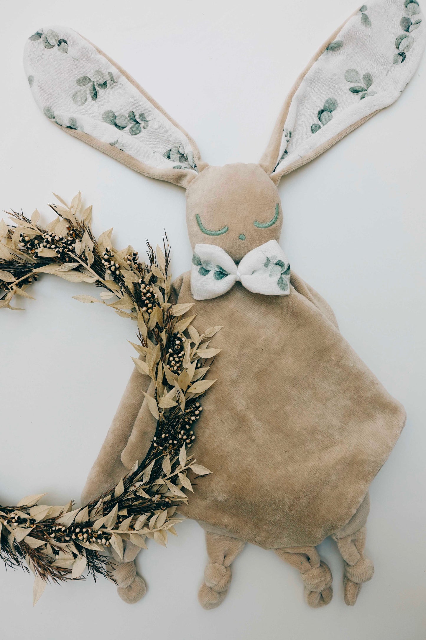 Doudou Velours Câlin avec noeuds - Eucalyptus