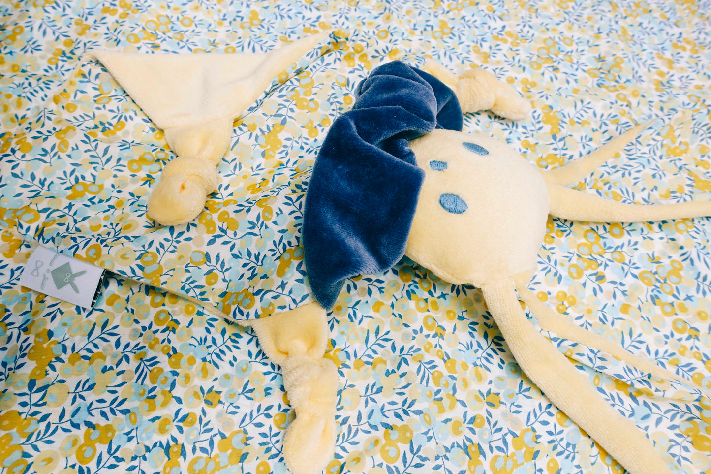 Doudou Velours Chouchou – Wiltshire Sunshine