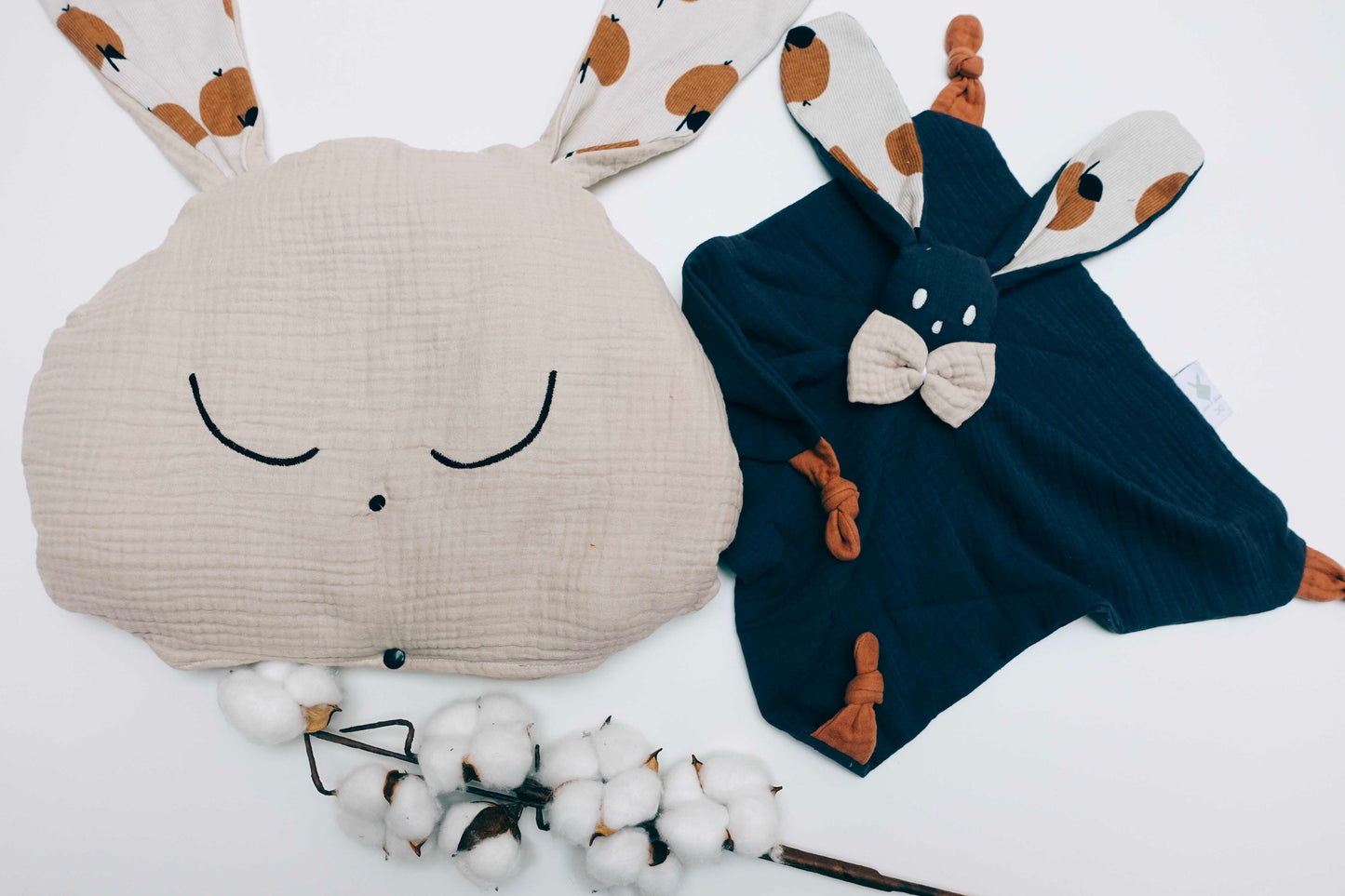 Doudou Lange Câlin avec noeuds - Apple