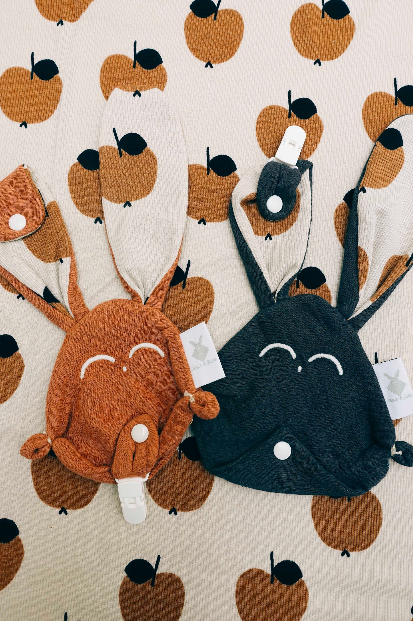 Attache-tétine - Apple Ardoise