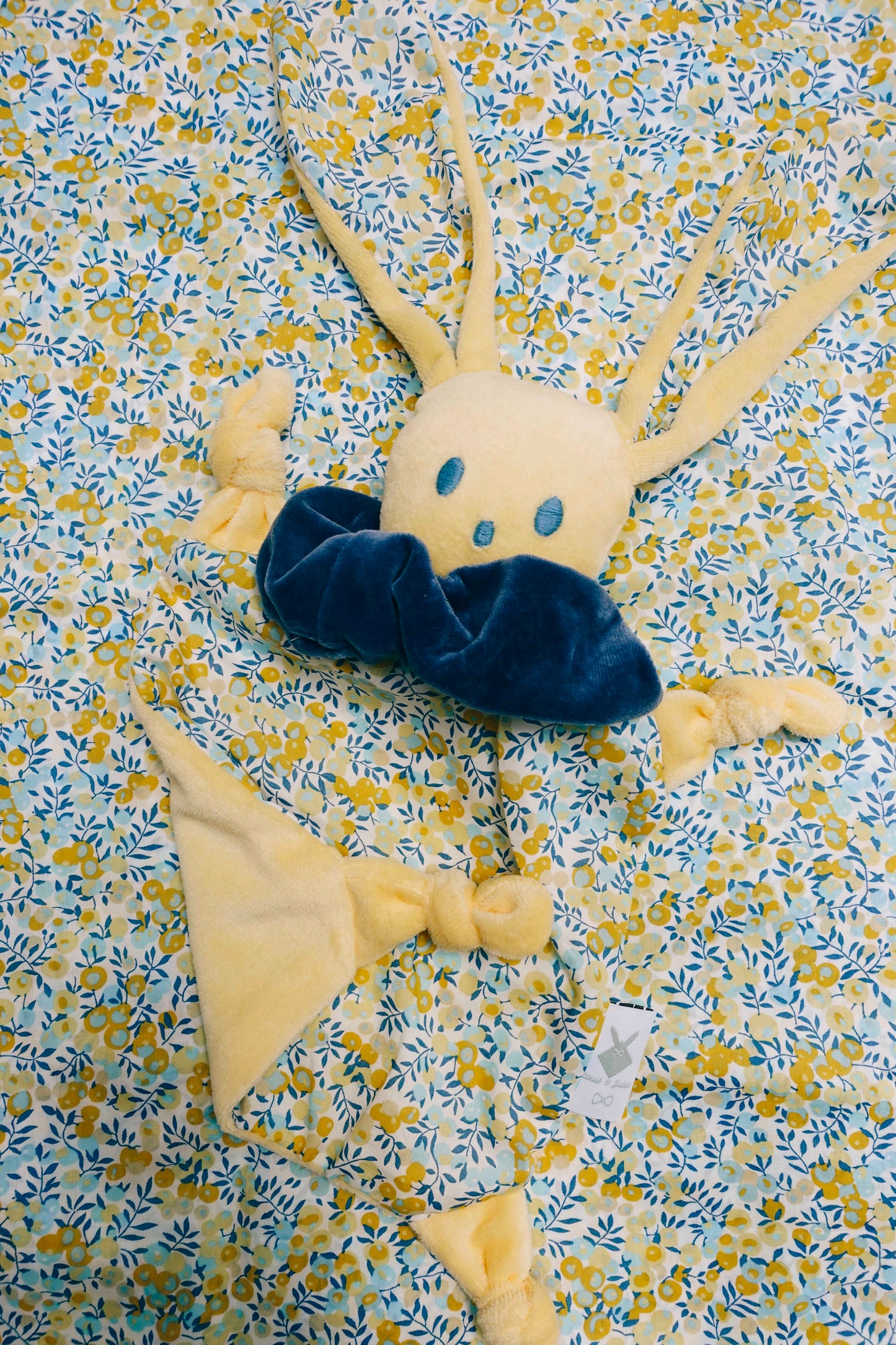 Doudou Velours Chouchou – Wiltshire Sunshine