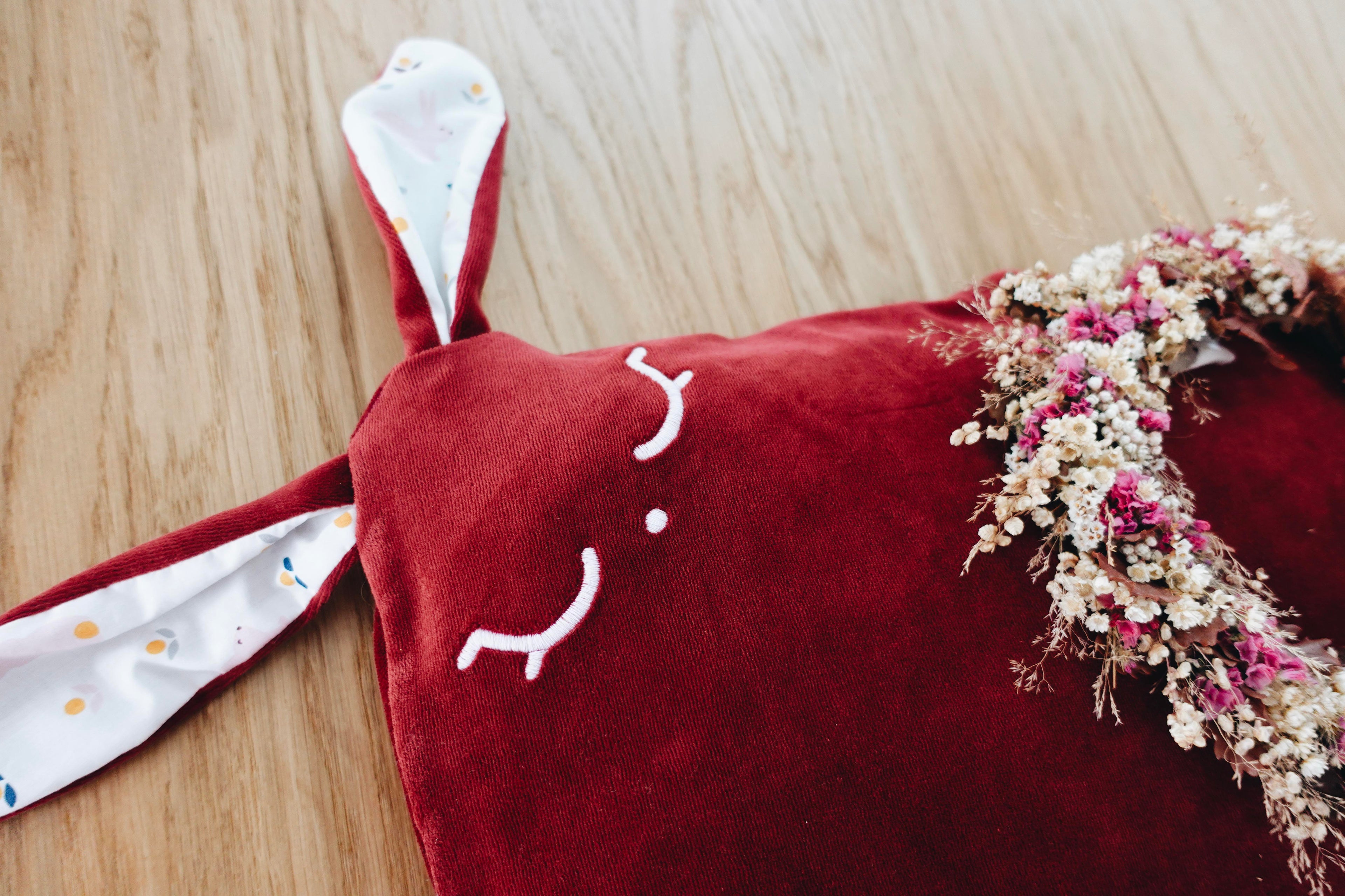 PROTOTYPE - Oreiller Velours - Lapinous