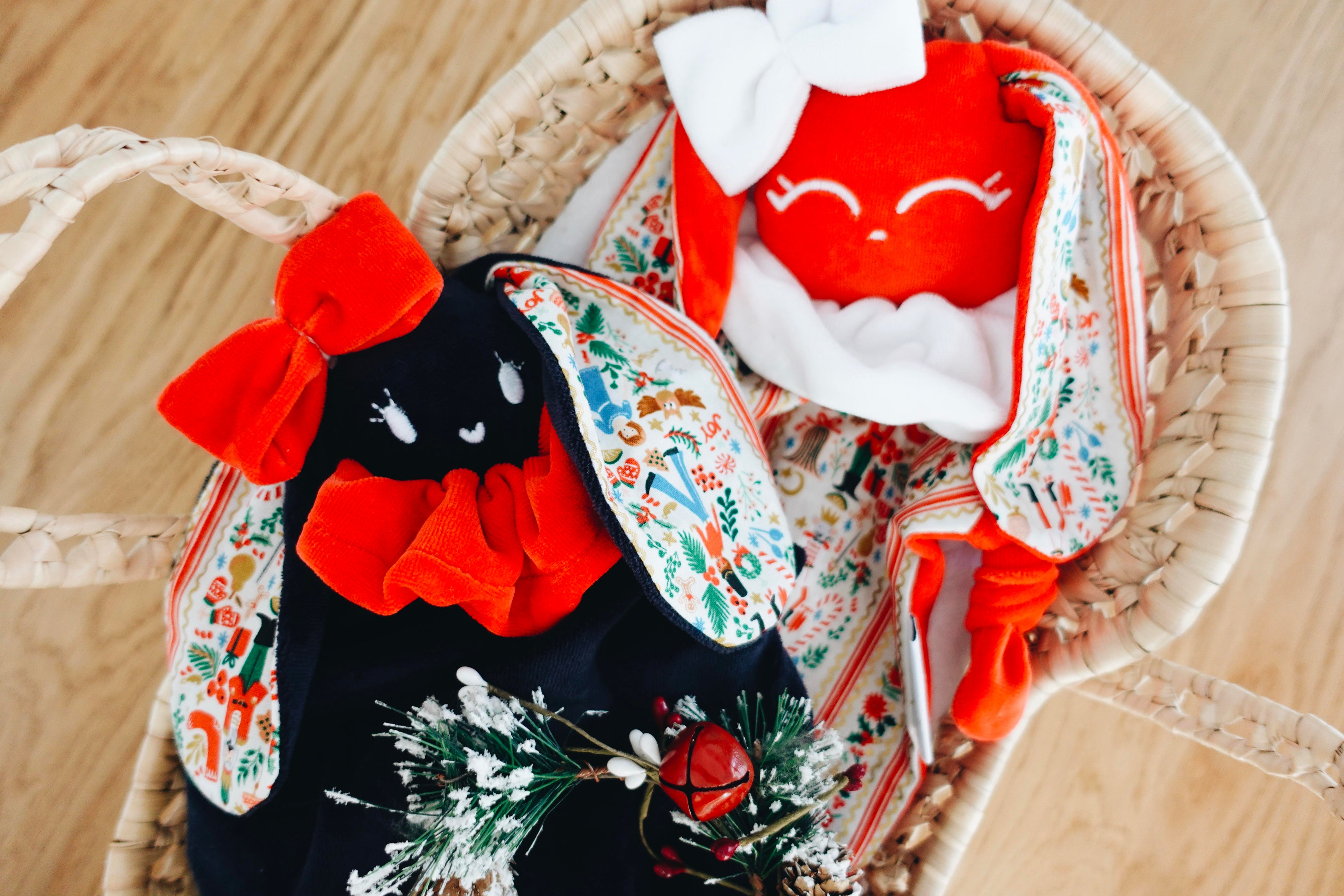 PROTOTYPE - Doudou Velours Chouchou - Deck the Halls