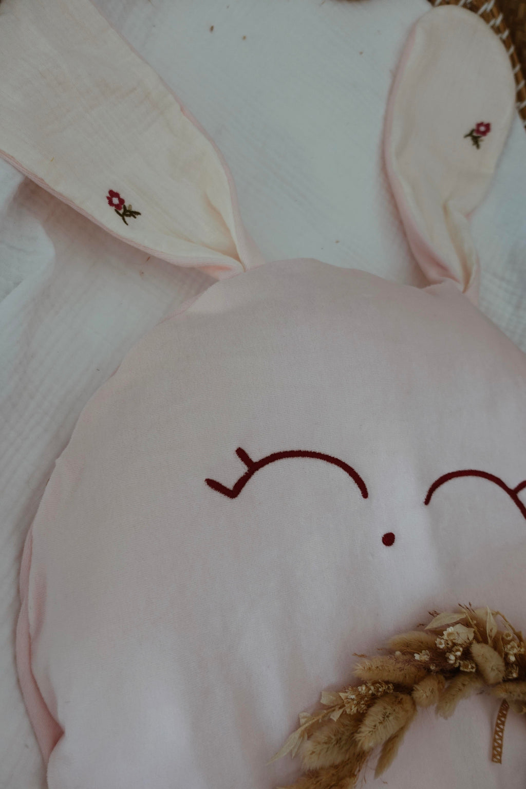Petit Coussin Velours - Fleurs Brodées