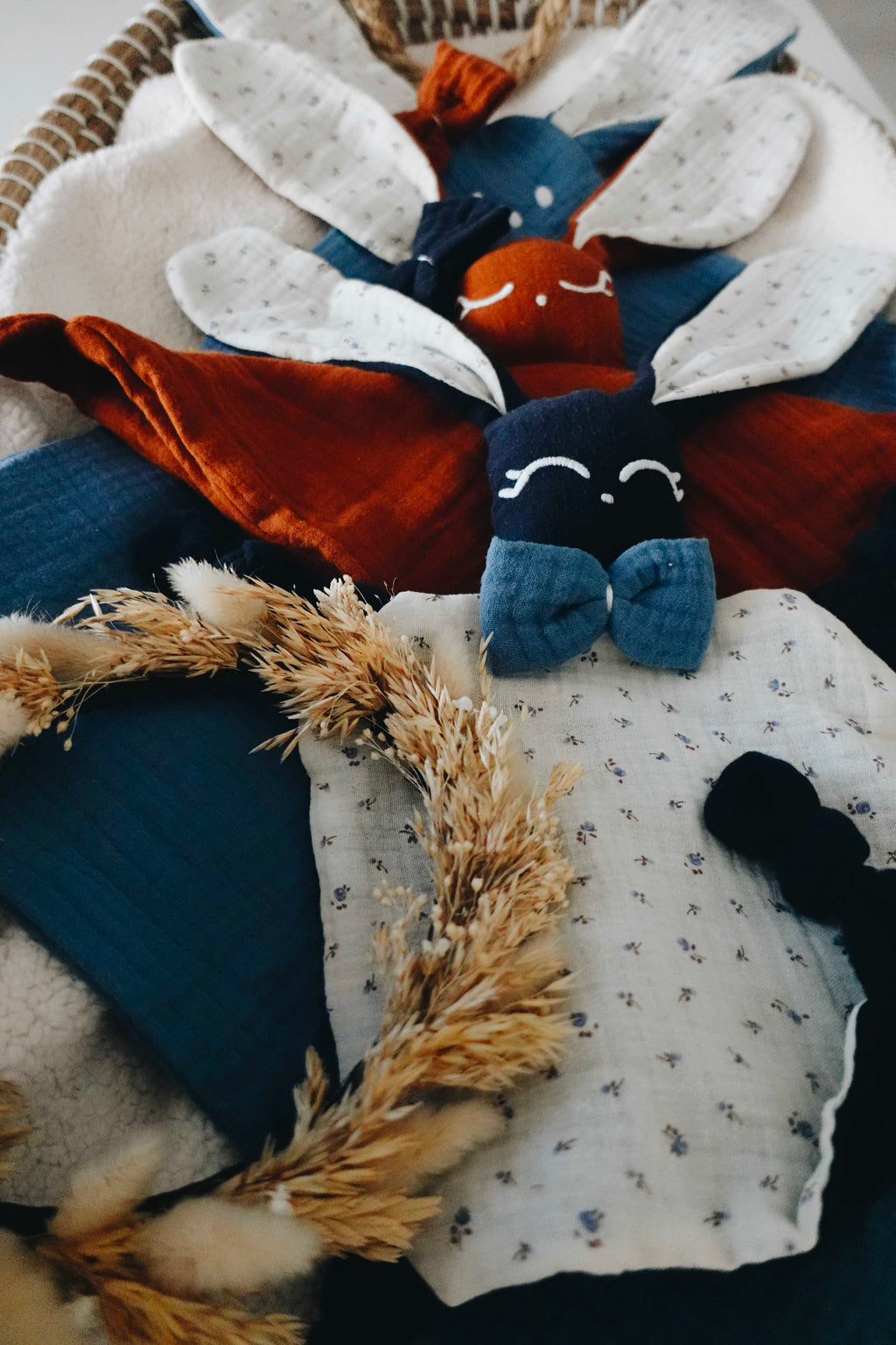 PROTOTYPE - Doudou Lange Chouchou – Blue Leaves