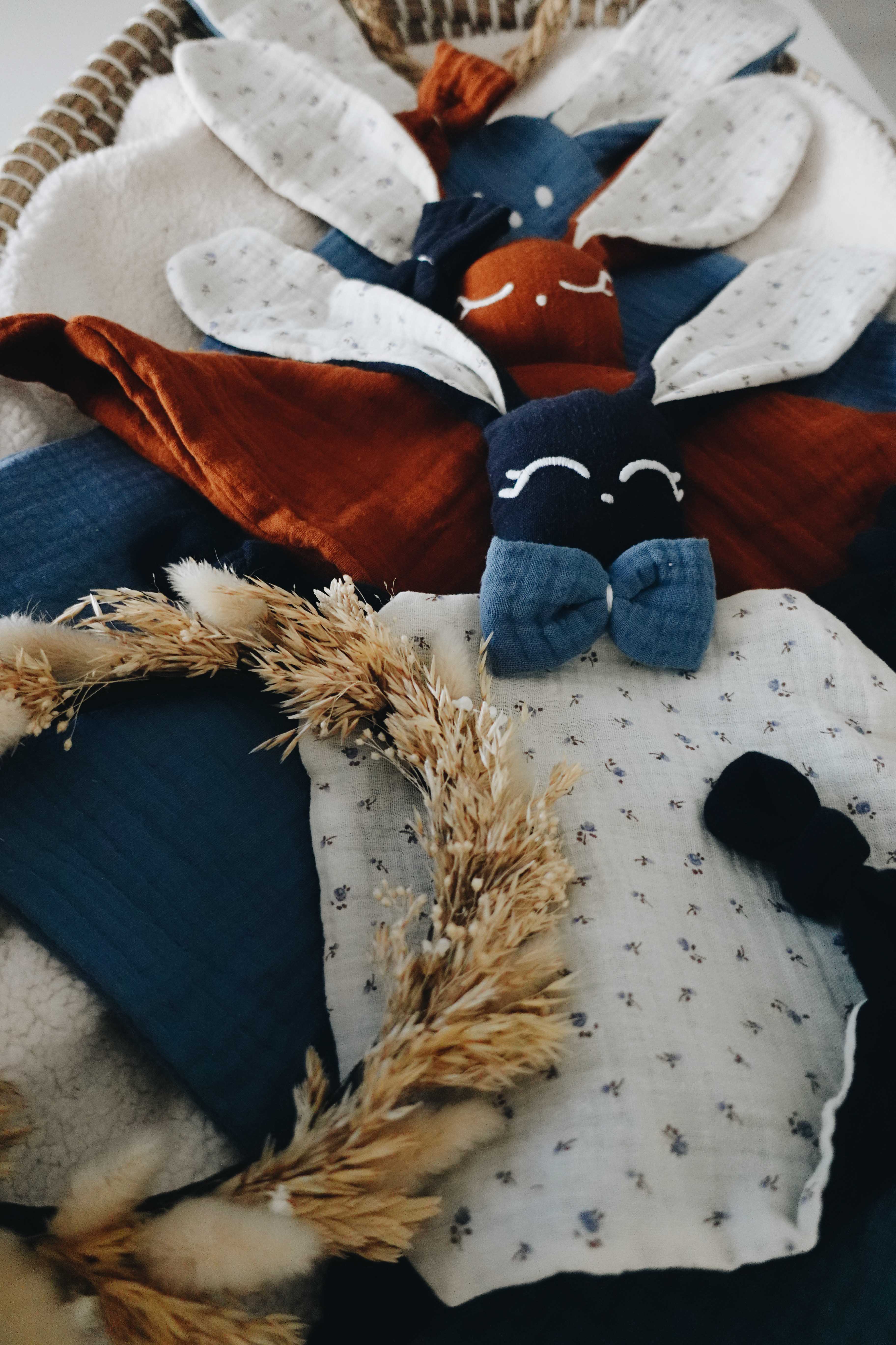 PROTOTYPE - Doudou Lange Chouchou – Blue Leaves