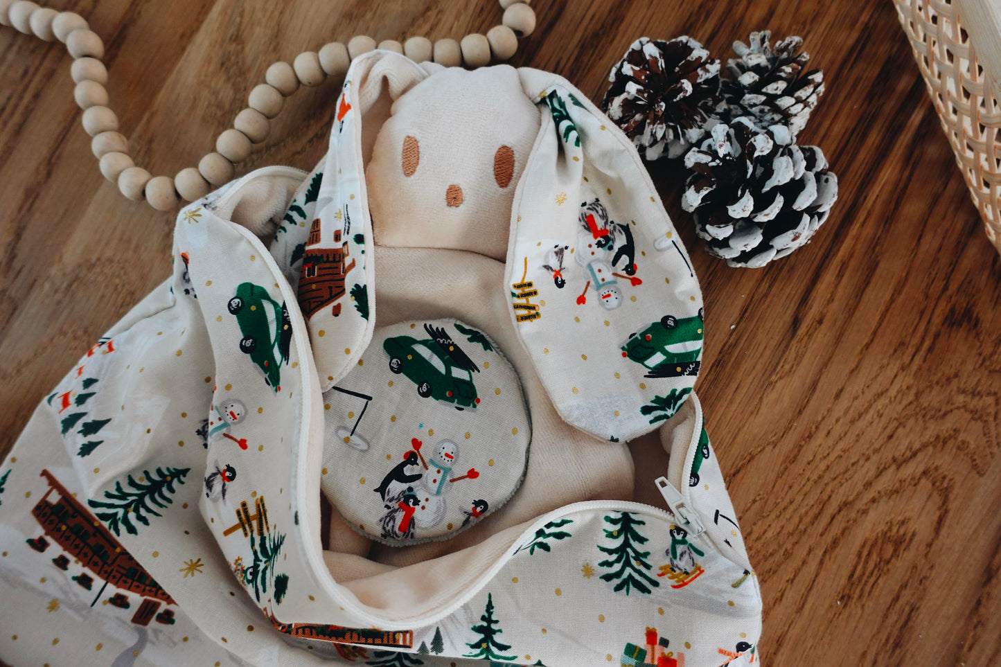 Petite Trousse - Penguin Village