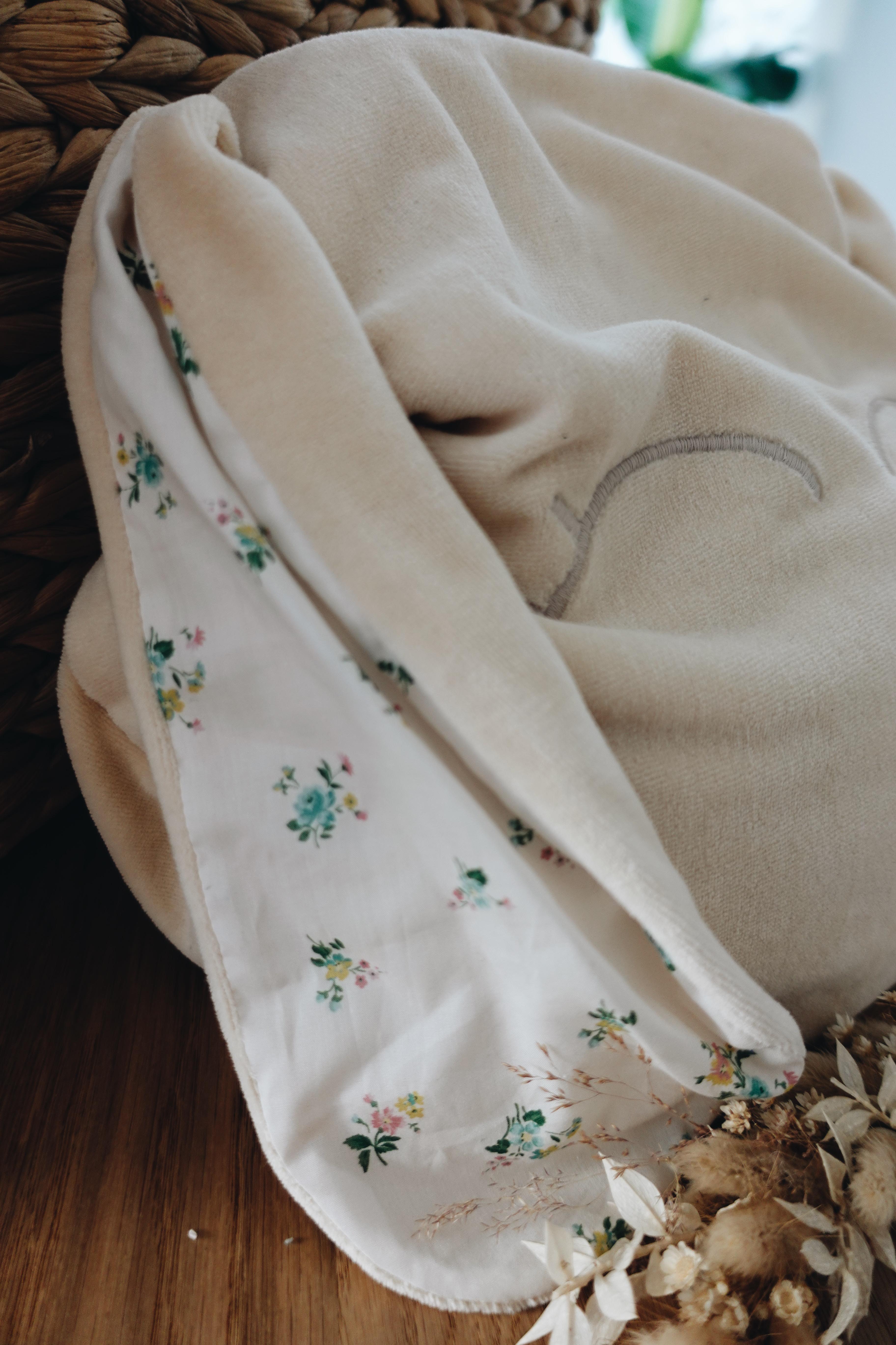 PROTOTYPE - Petit Coussin Velours - Posy