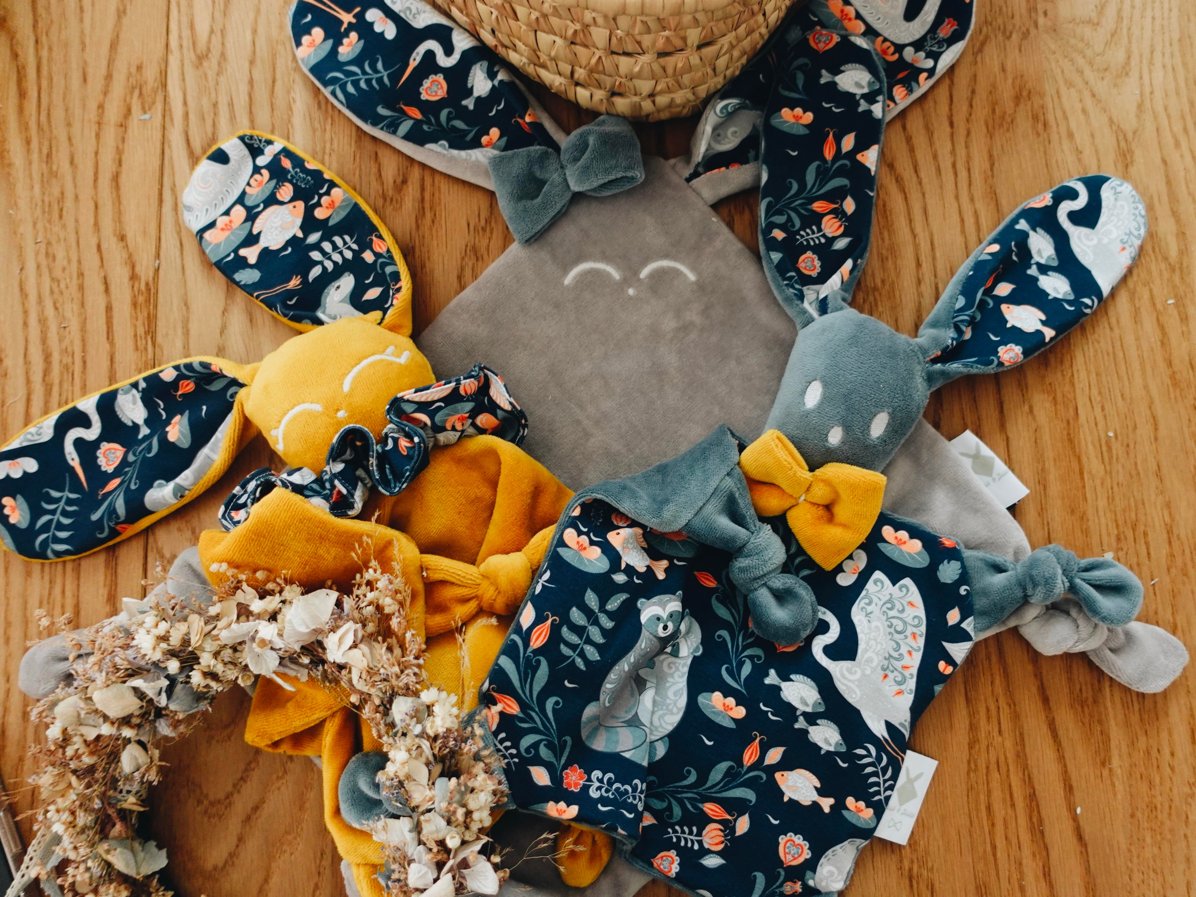 PROTOTYPE - Doudou Velours Chouchou - Lac Magique