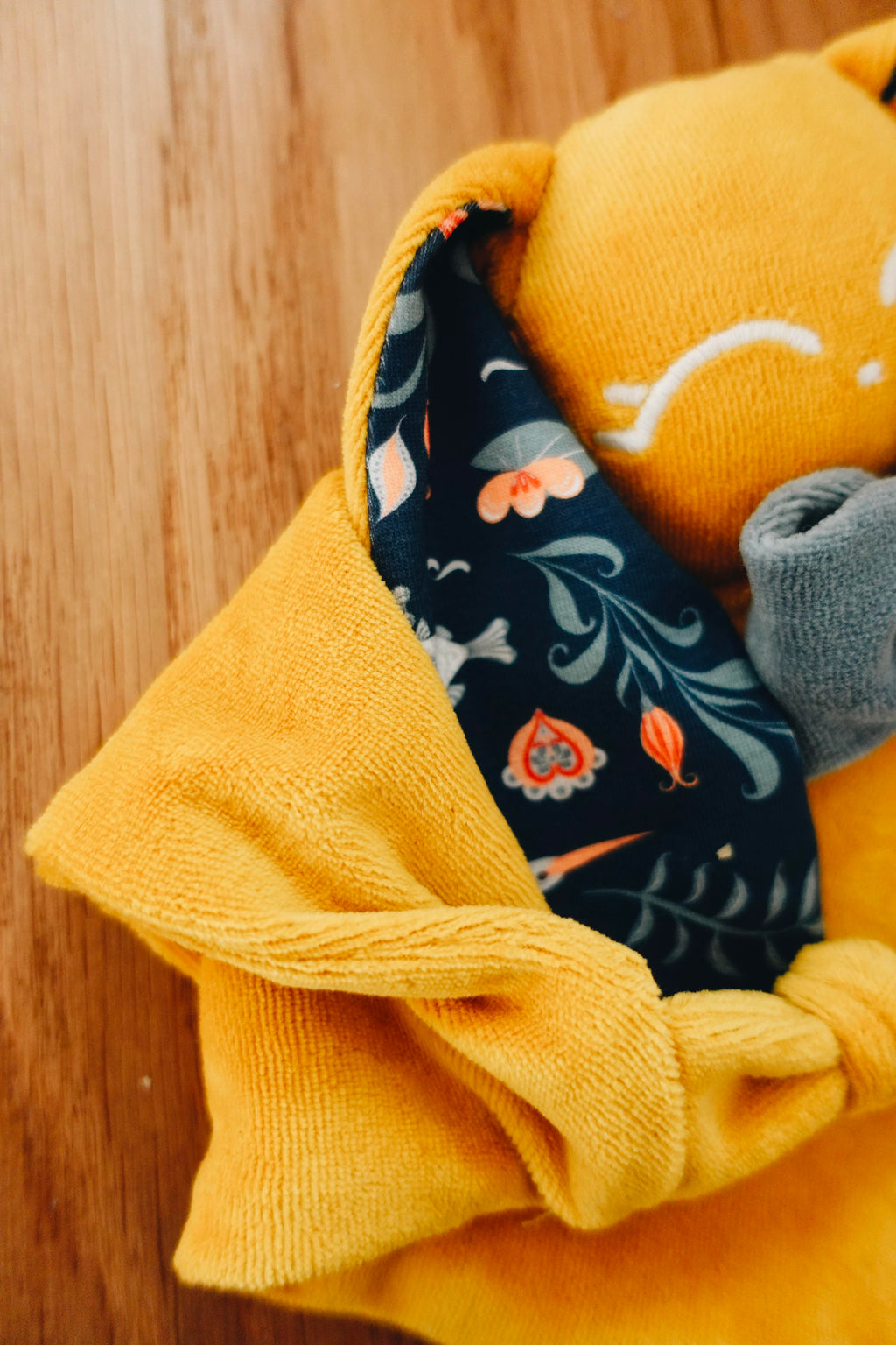 PROTOTYPE - Doudou Velours Câlin Noeuds - Lac Magique