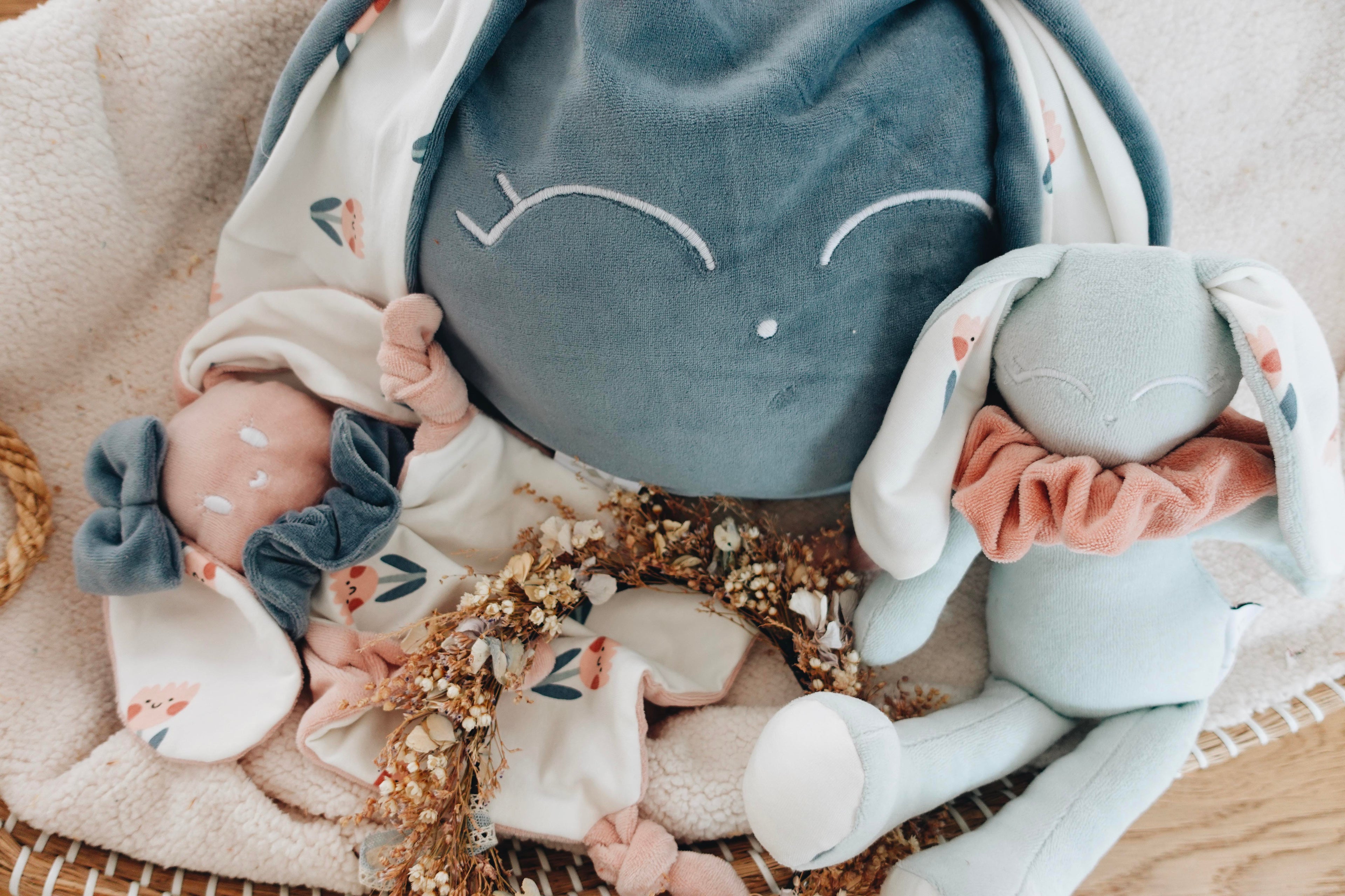 PROTOTYPE - Petit Coussin Velours - Happy Tulips