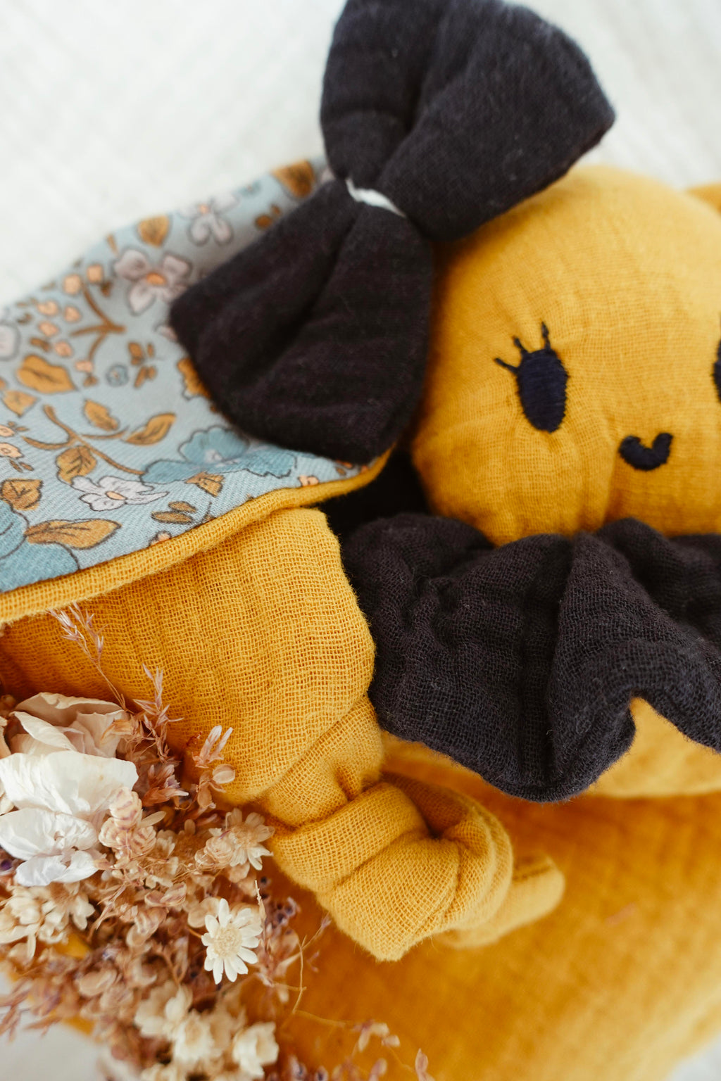 Doudou Lange Câlin Noeuds - Bloomfield