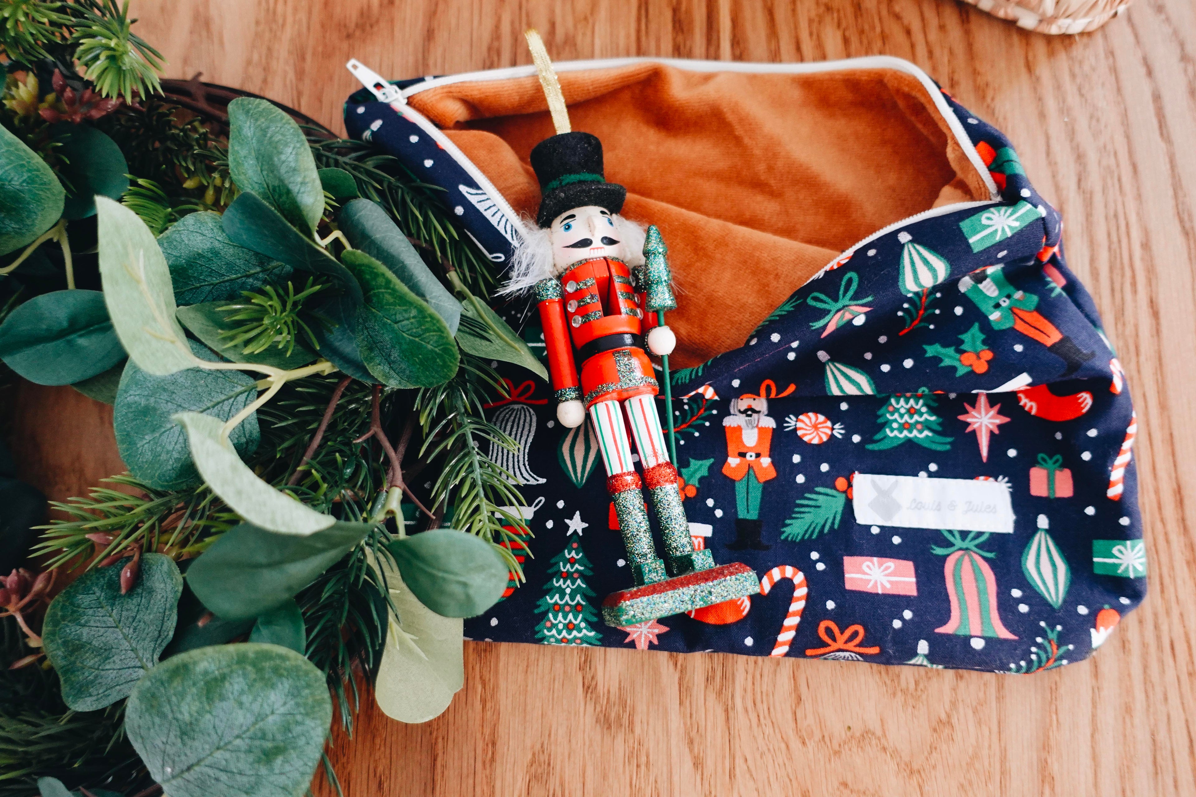 PROTOTYPE - Petite Trousse - Jolly Nutcracker