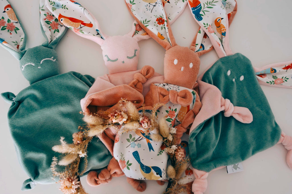 Doudou Velours Mini Noeuds - Singing Birds