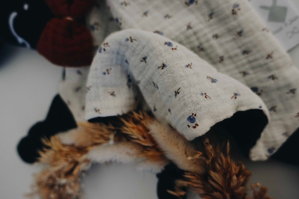 Doudou Lange Chouchou – Blue Leaves