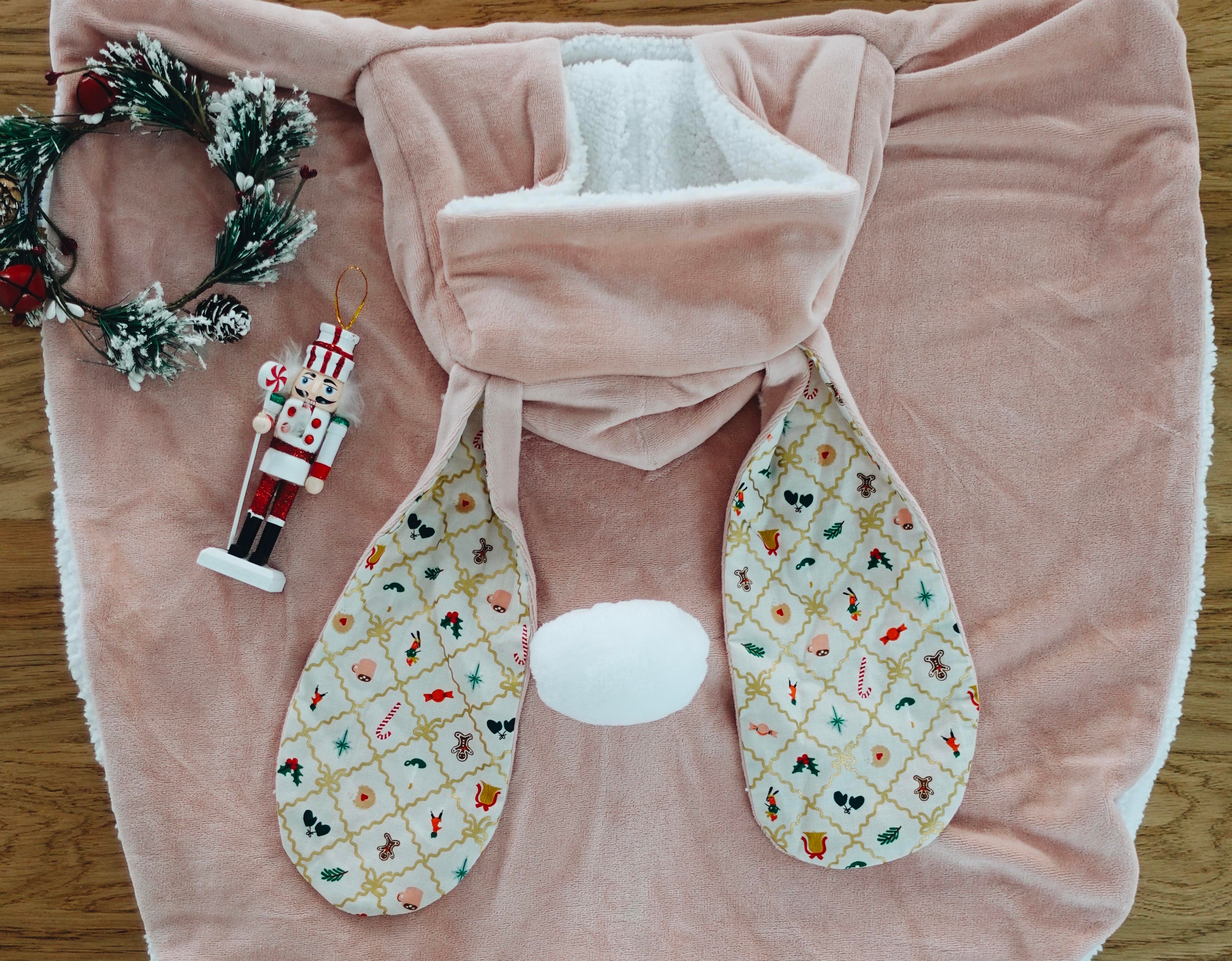 PROTOTYPE - Poncho - Holiday Argyle