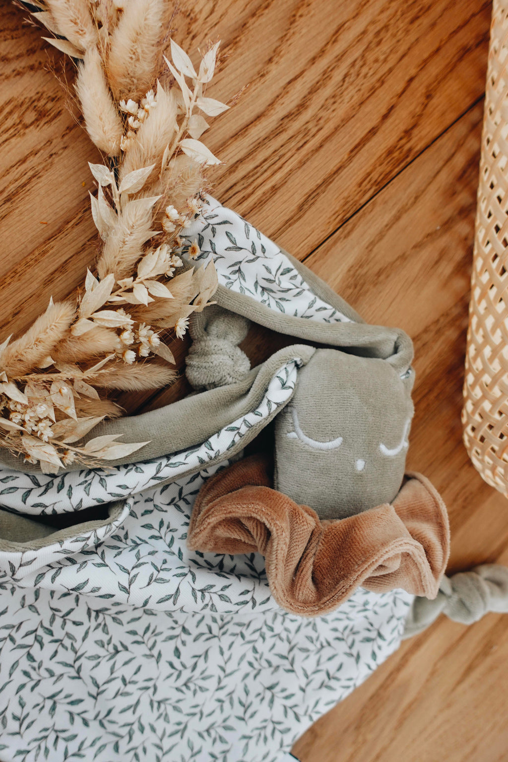 Doudou Velours Chouchou - Green Leaves