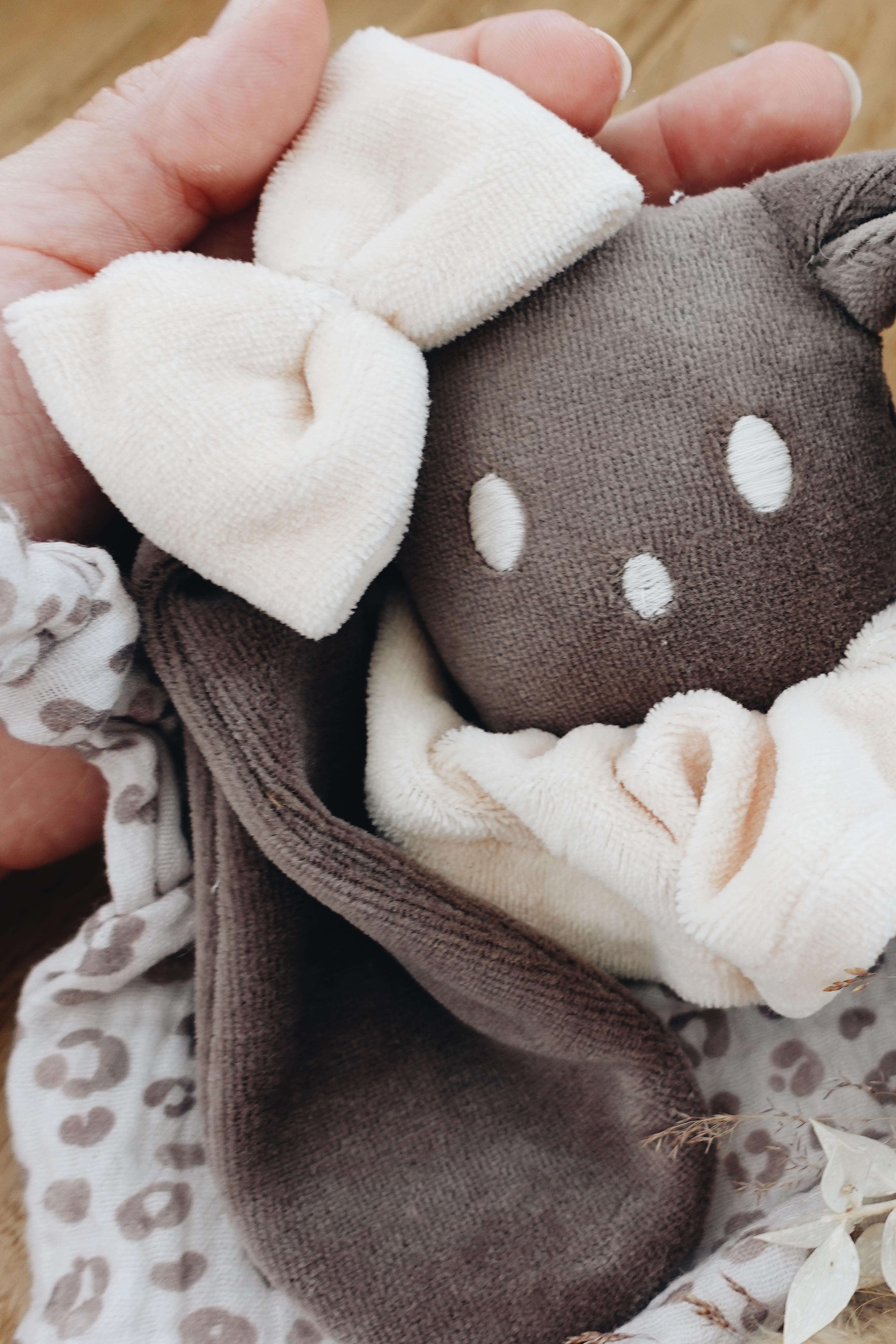 PROTOTYPE - Doudou Mousseline Leo Baby