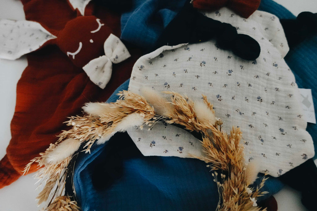 Doudou Lange Chouchou – Blue Leaves