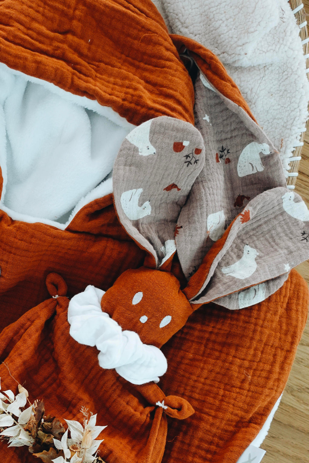 PROTOTYPE - Poncho - Mocha Bears