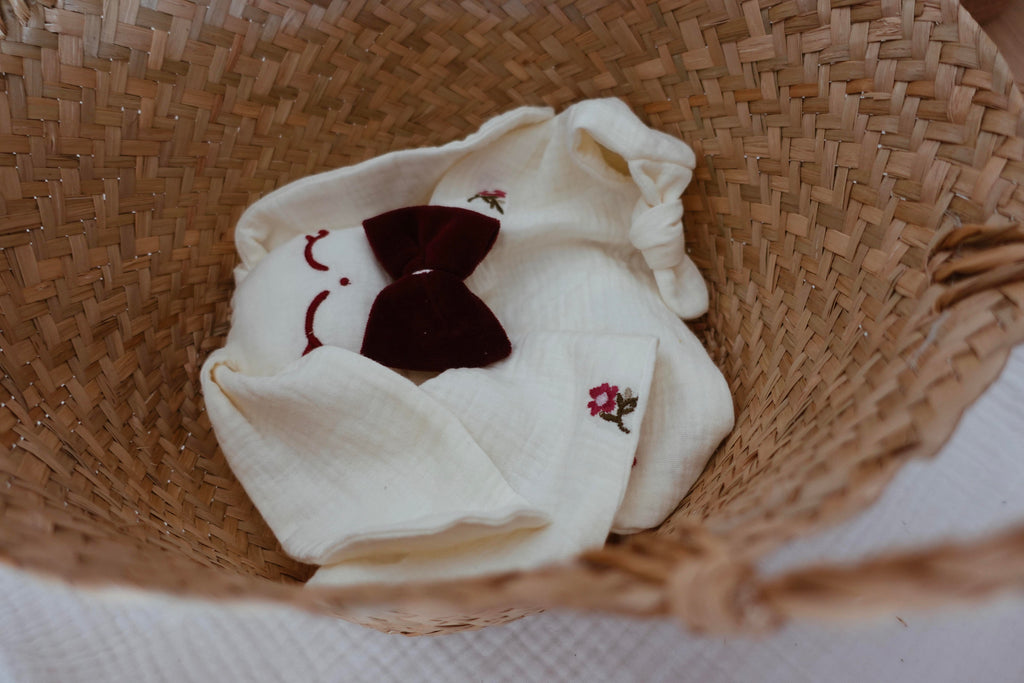 Doudou Lange Câlin Noeuds - Fleurs Brodées
