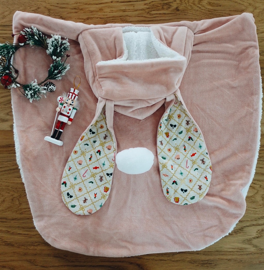 PROTOTYPE - Poncho - Holiday Argyle