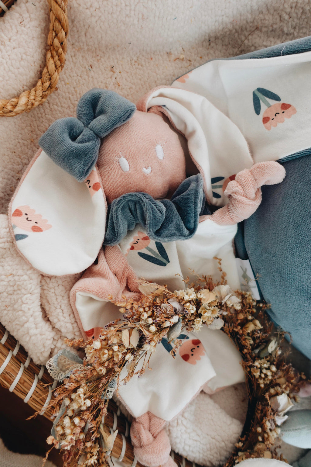 PROTOTYPE - Doudou Velours Chouchou - Happy Tulips