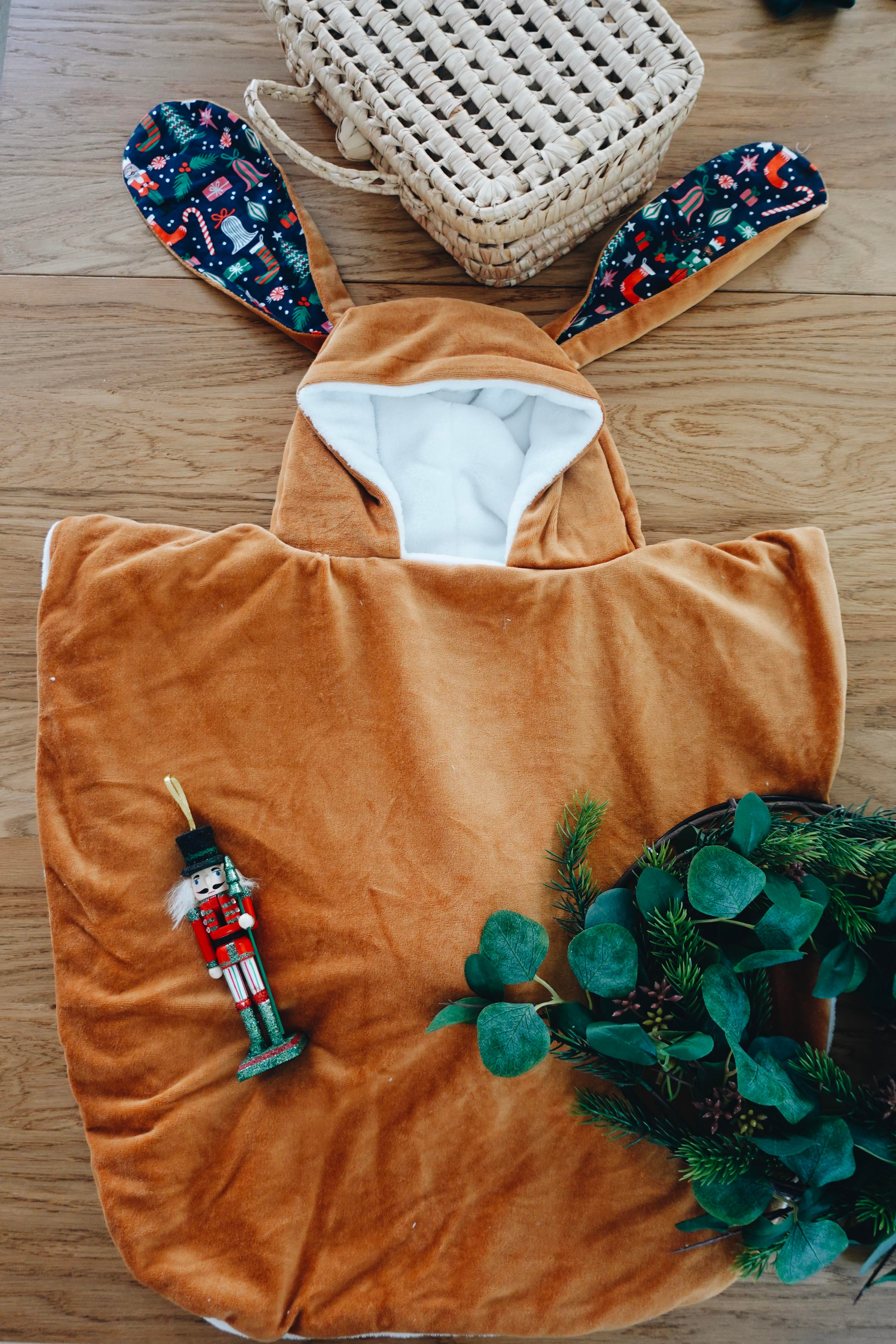 PROTOTYPE - Poncho - Jolly Nutcracker