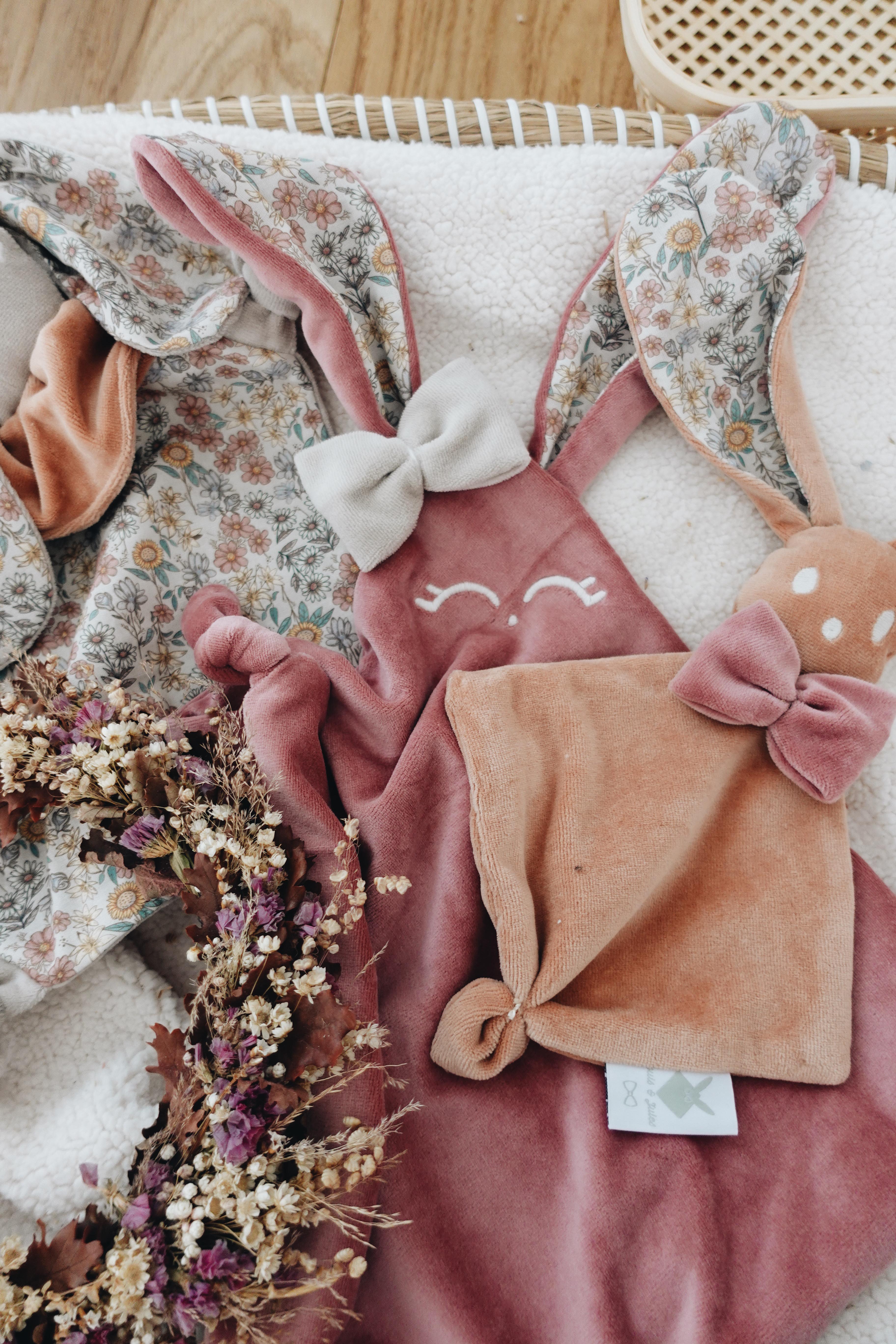 PROTOTYPE - Bébé Doudou Velours - Fleurs des Champs