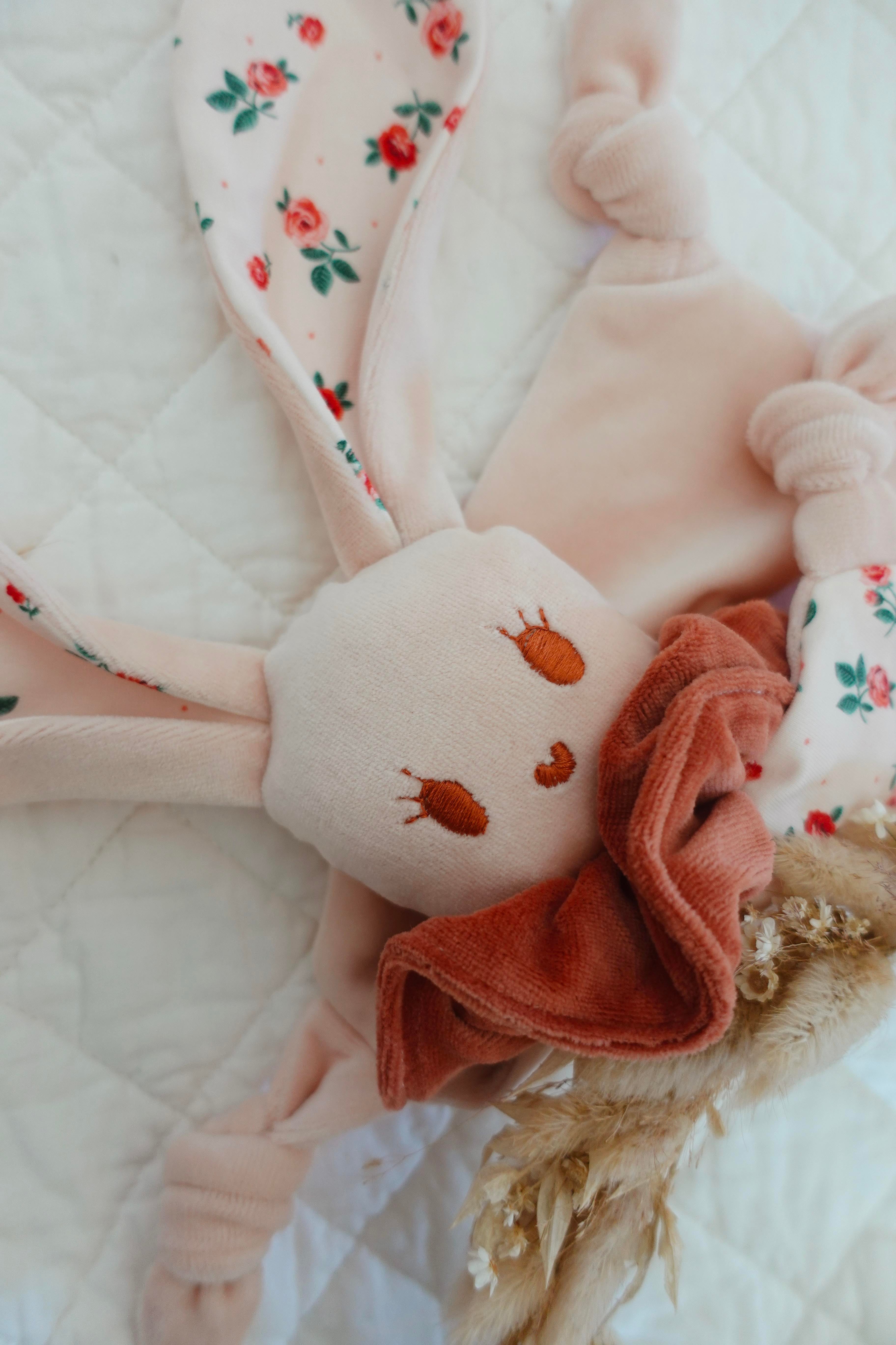 Doudou Velours Chouchou - Pink Roses