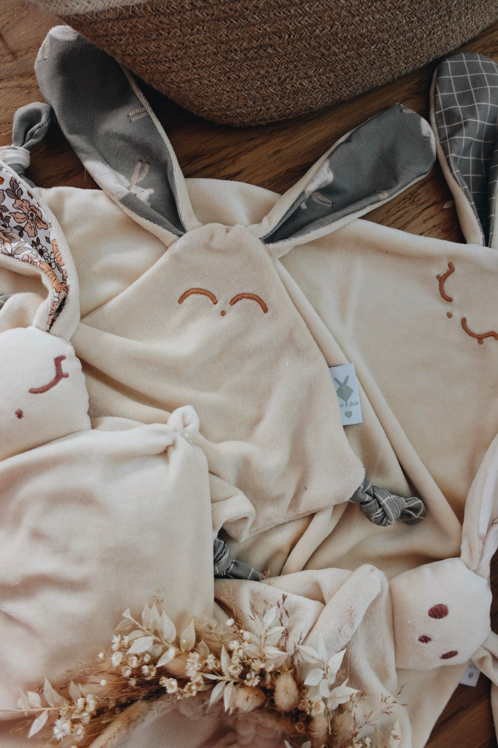 Doudou Velours Mini Noeuds - Checks and Bears Olive