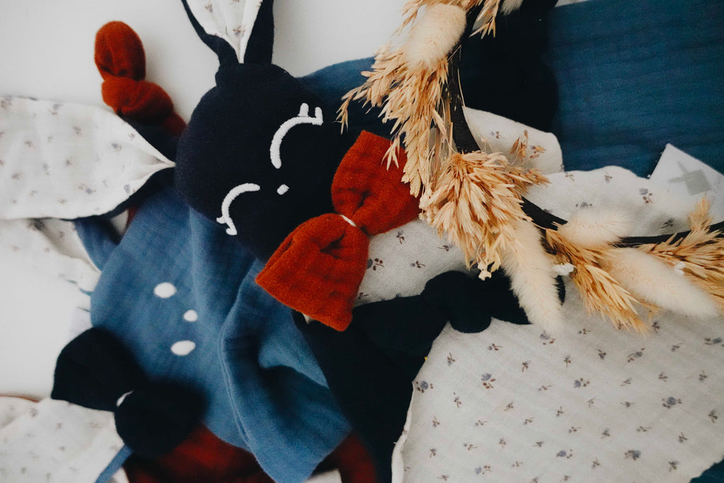 Doudou Lange Chouchou – Blue Leaves