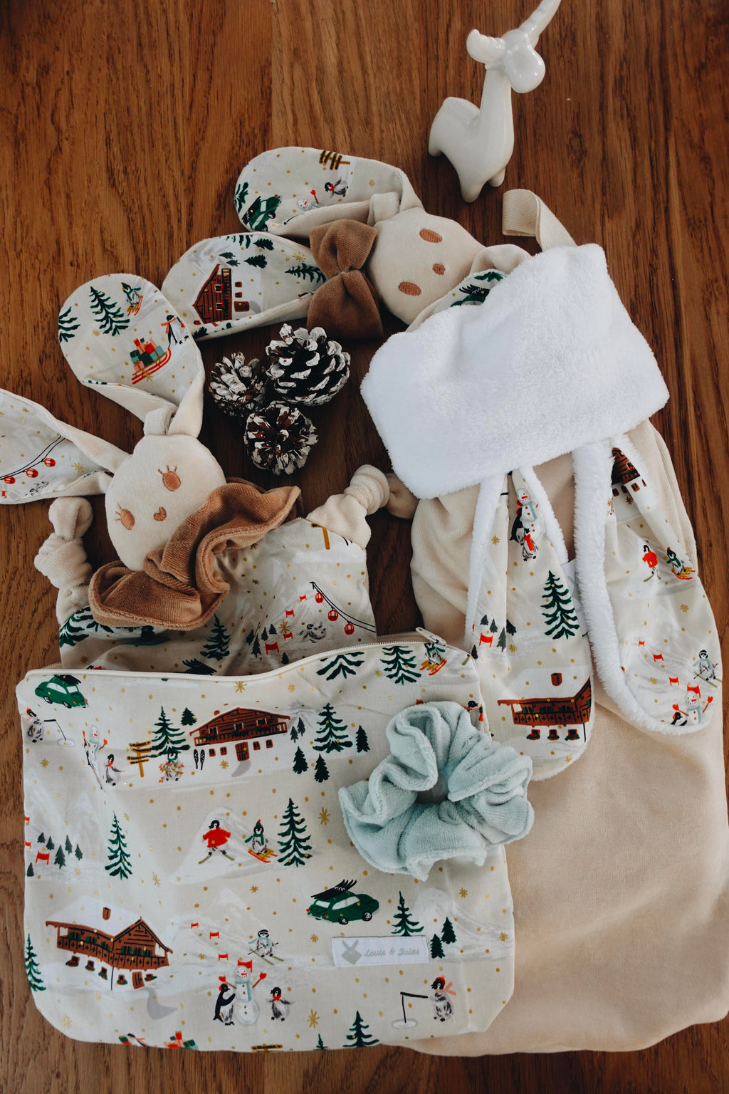 PROTOTYPE - Bébé Doudou Velours - Penguin Village