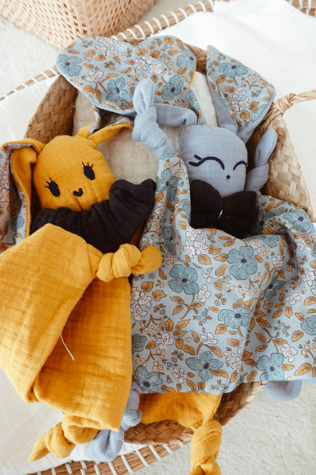 Doudou Lange Câlin Noeuds - Bloomfield