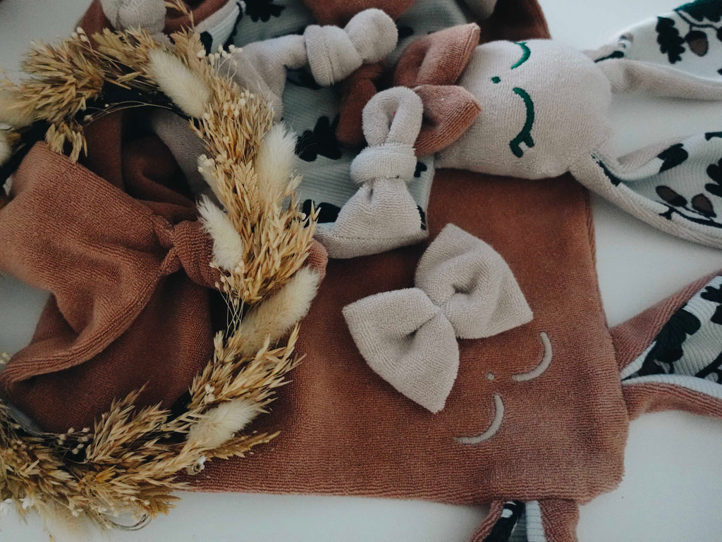 Doudou Eponge Cocooning Noeuds - Acorns