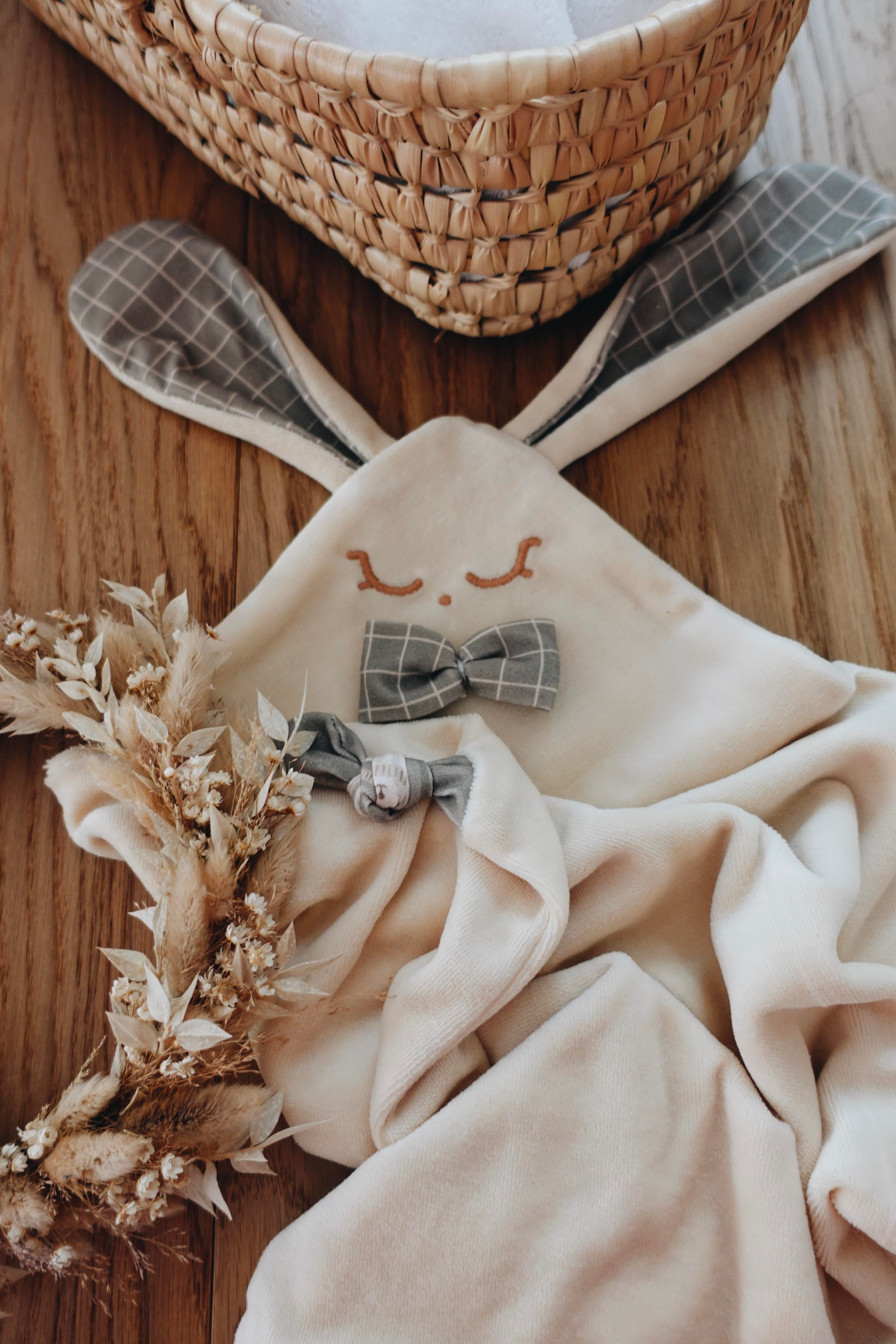 Doudou Velours Cocooning Noeuds - Checks and Bears Olive